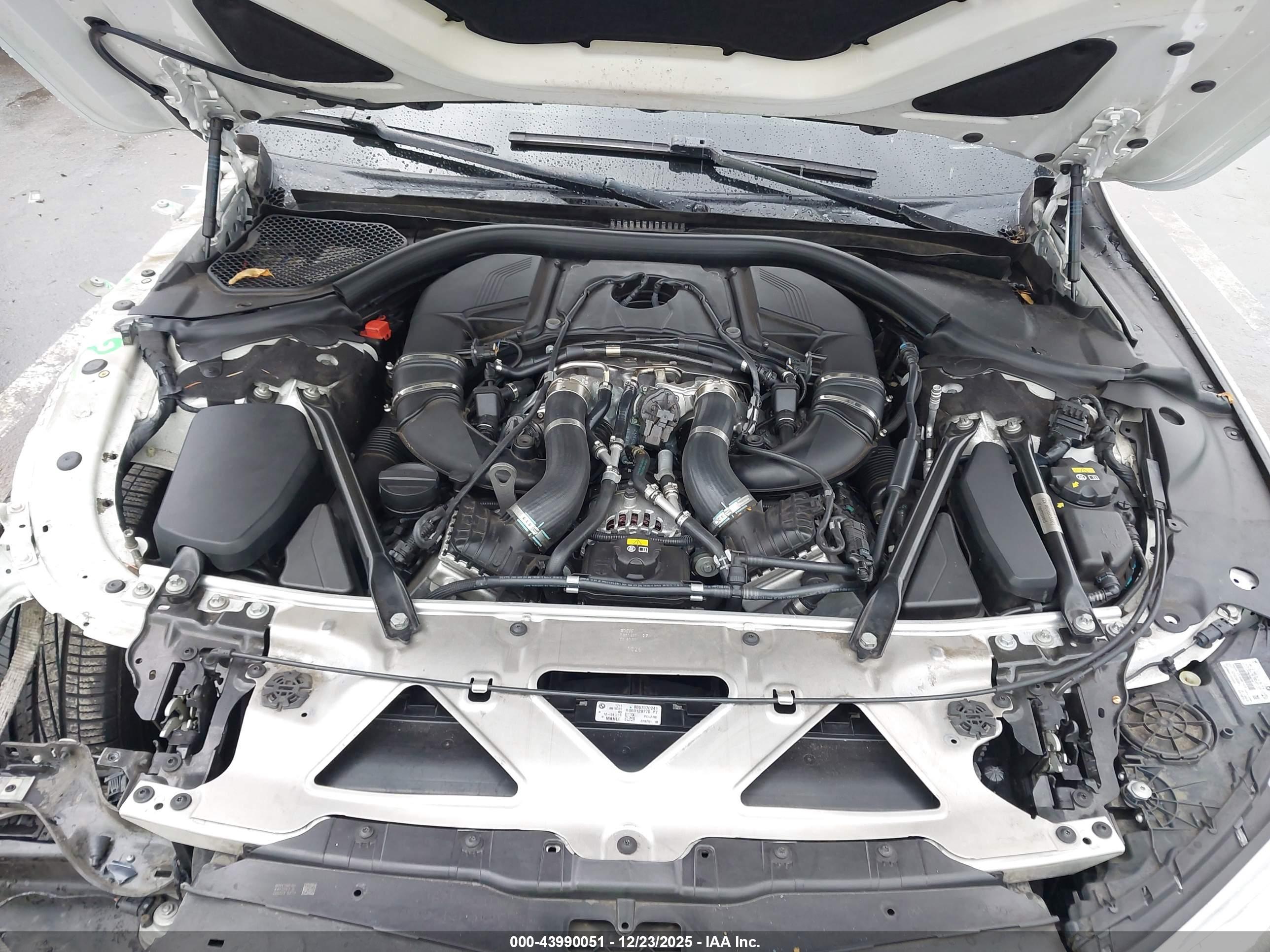 BMW 750I image 10
