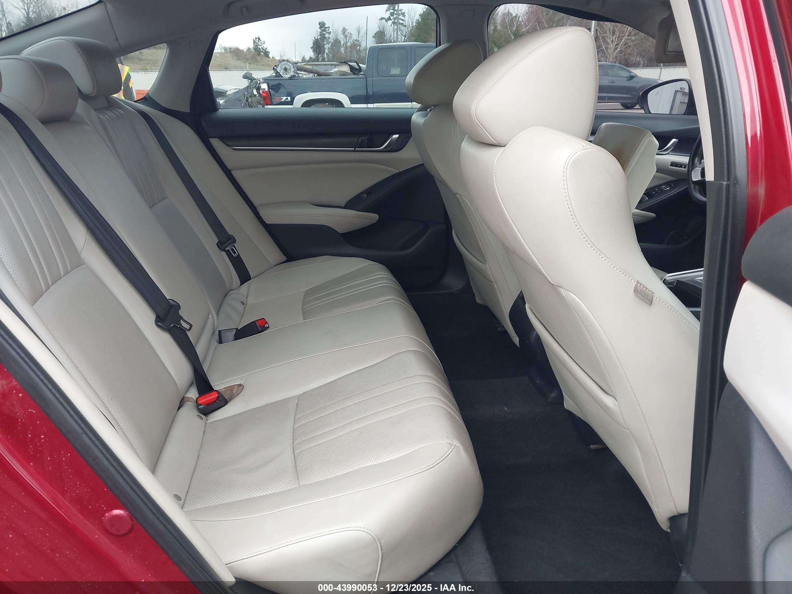 HONDA ACCORD image 8