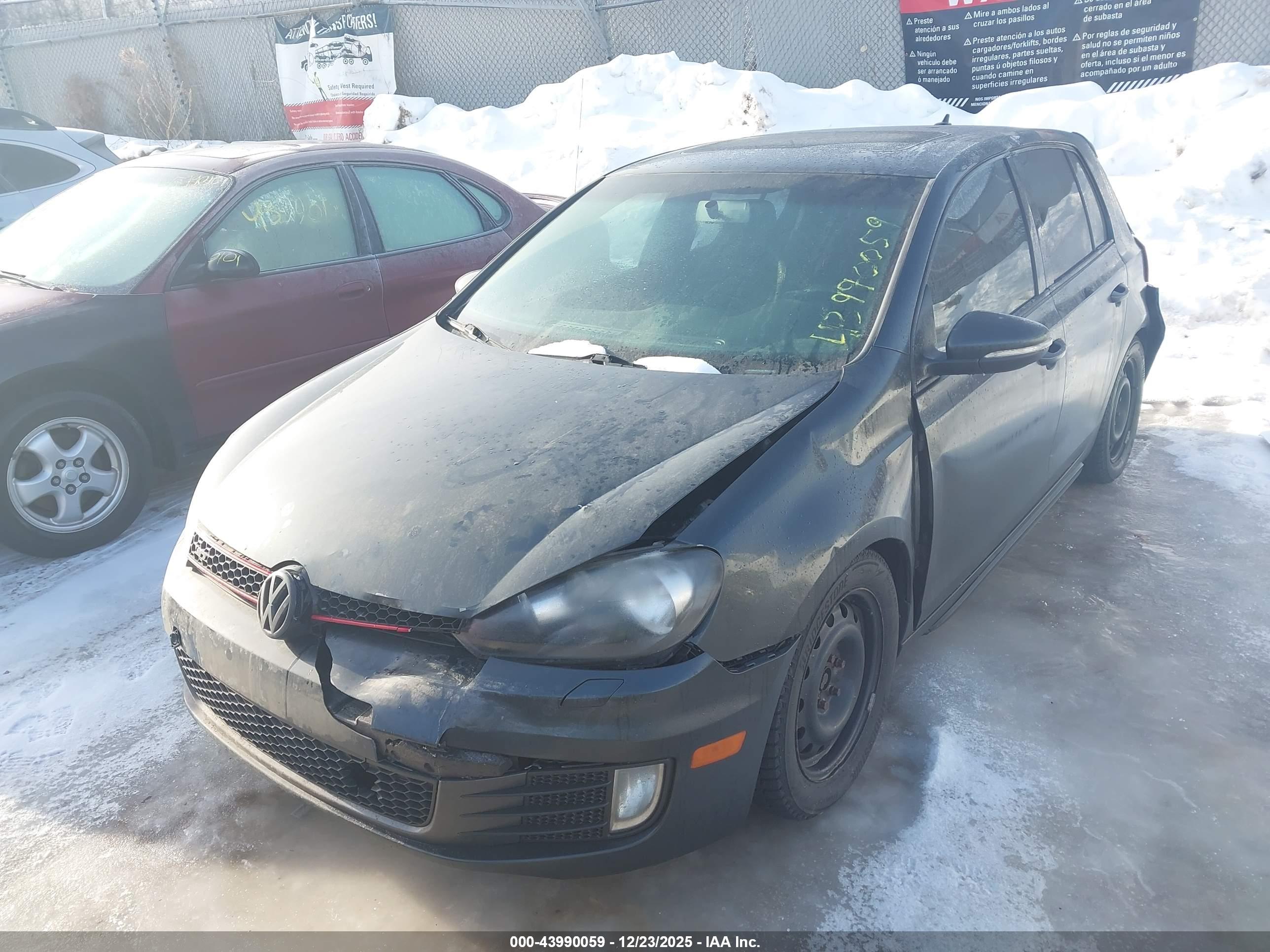VOLKSWAGEN GTI image 6