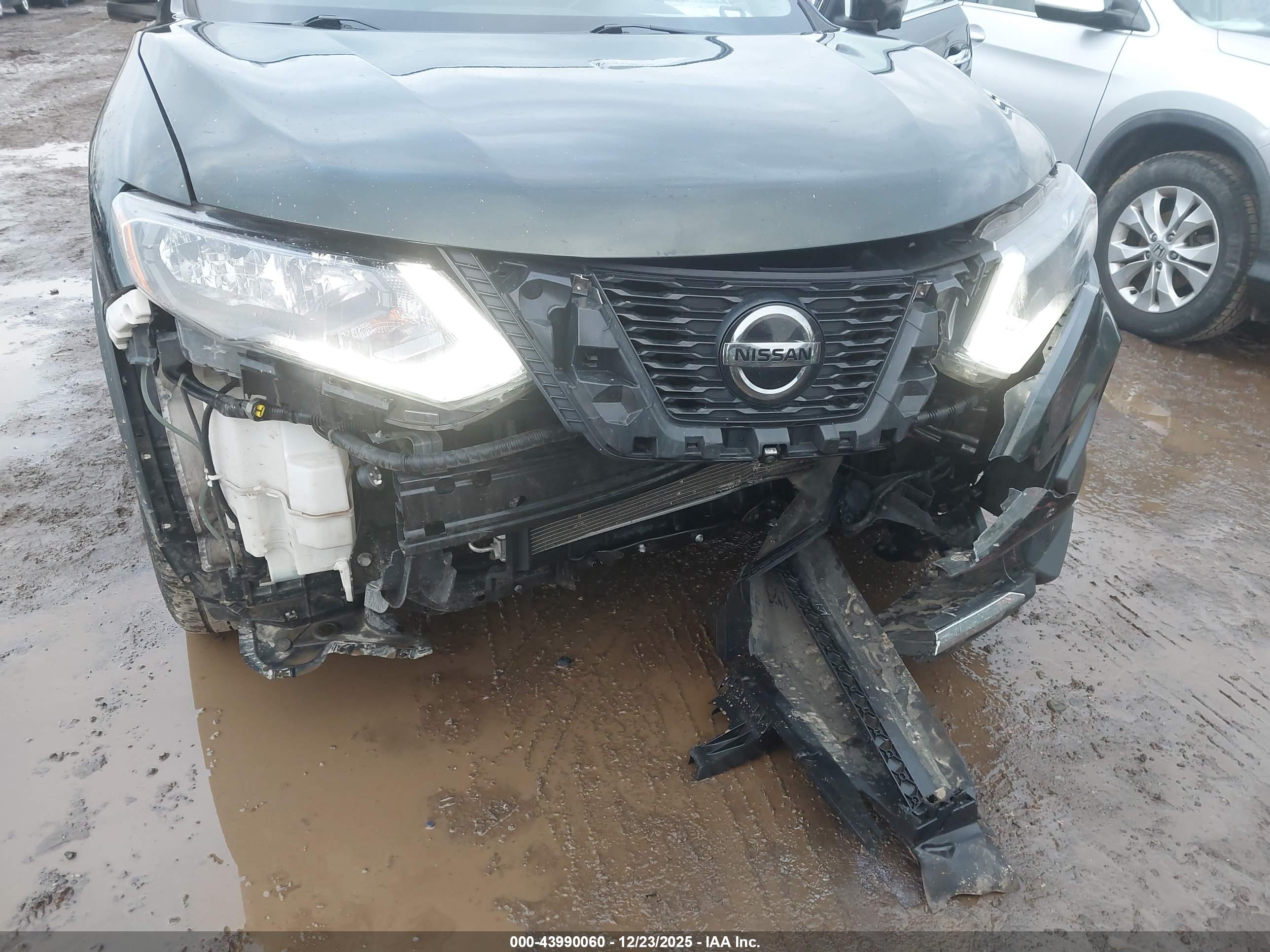 NISSAN ROGUE image 6