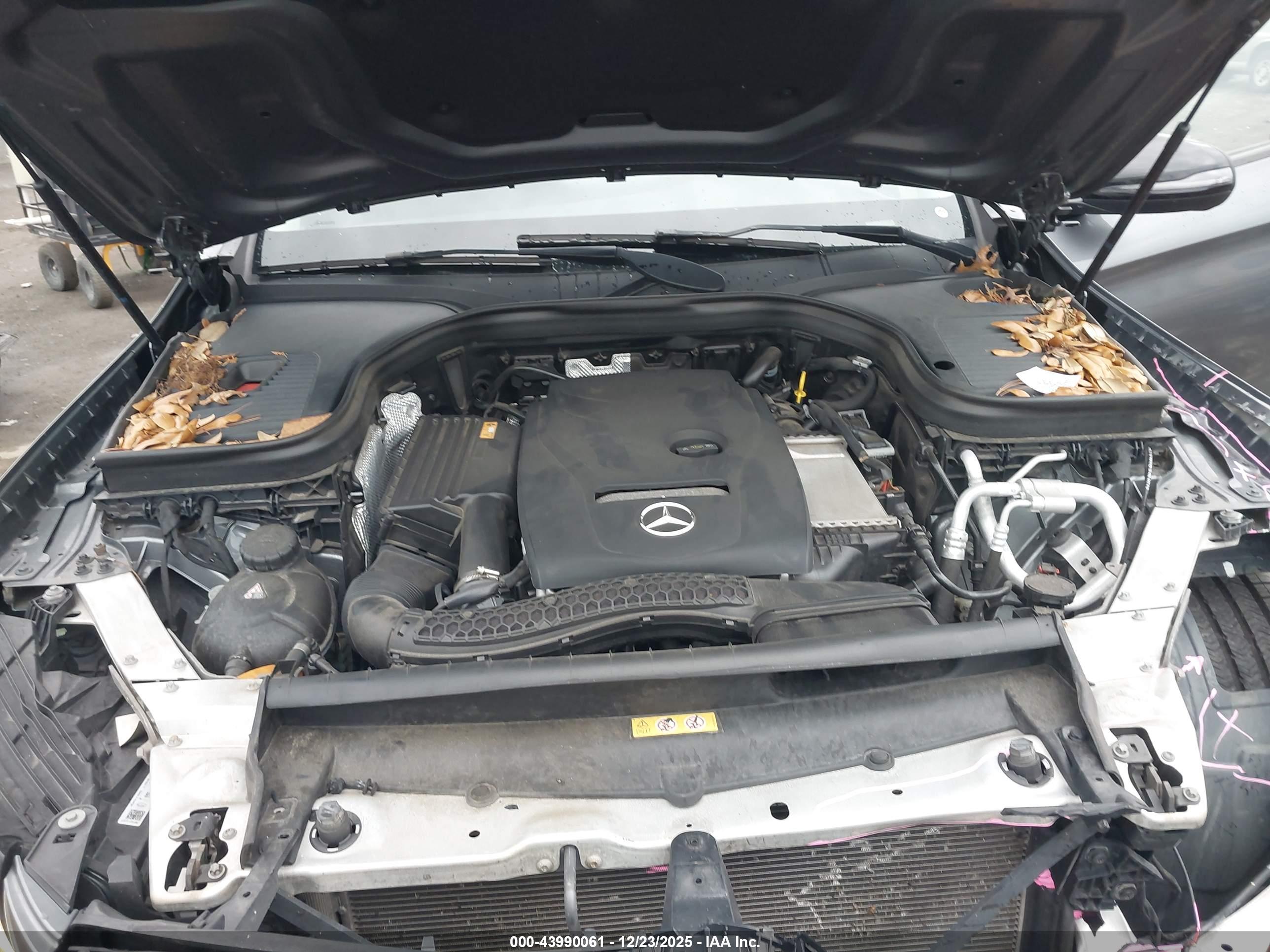 MERCEDES-BENZ GLC image 10
