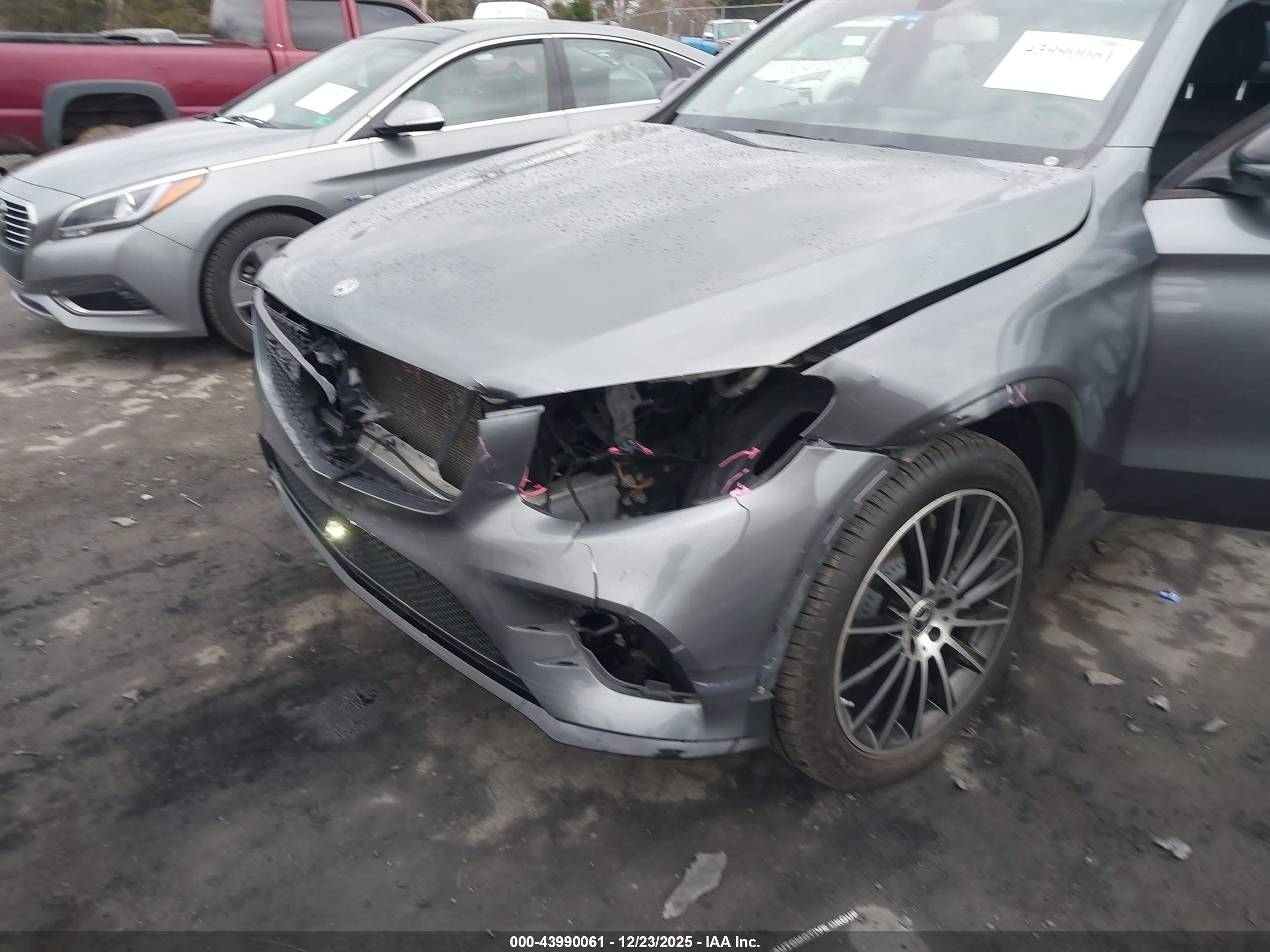 MERCEDES-BENZ GLC image 6