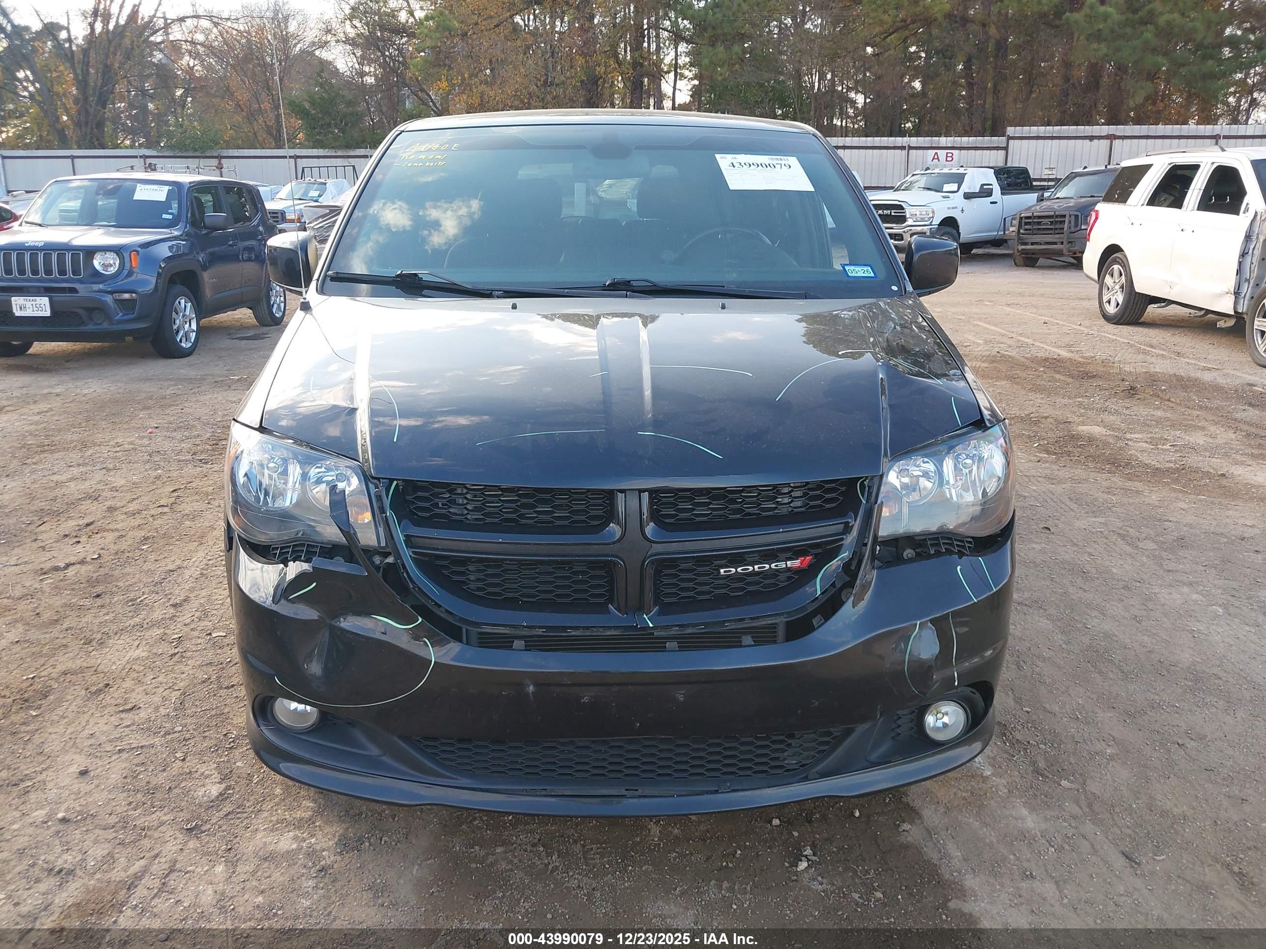 DODGE GRAND image 6
