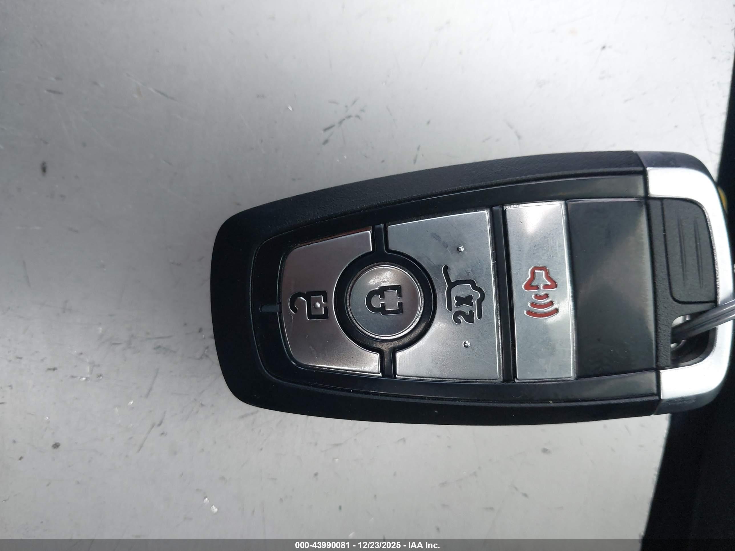 FORD ESCAPE image 11
