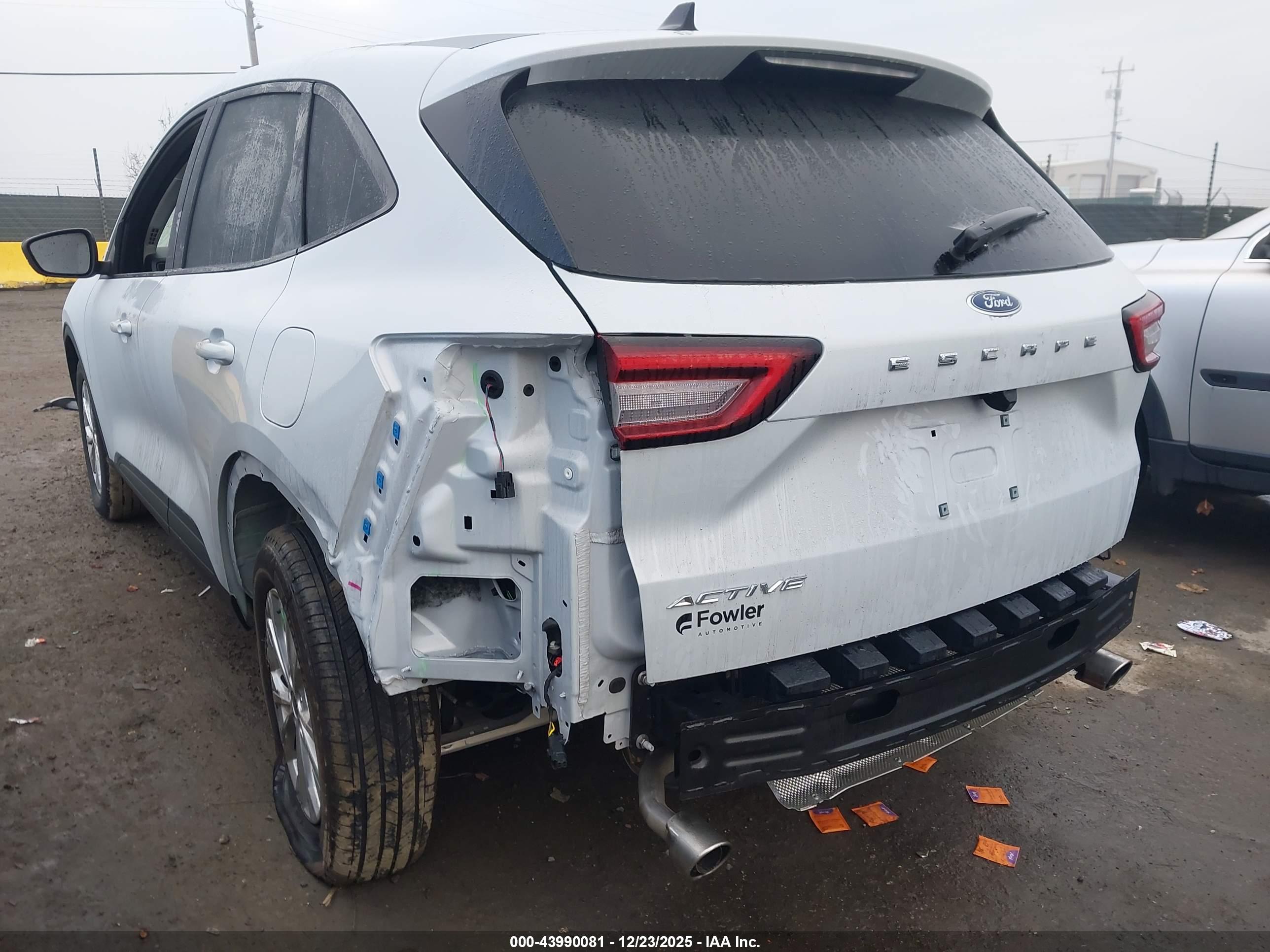 FORD ESCAPE image 6