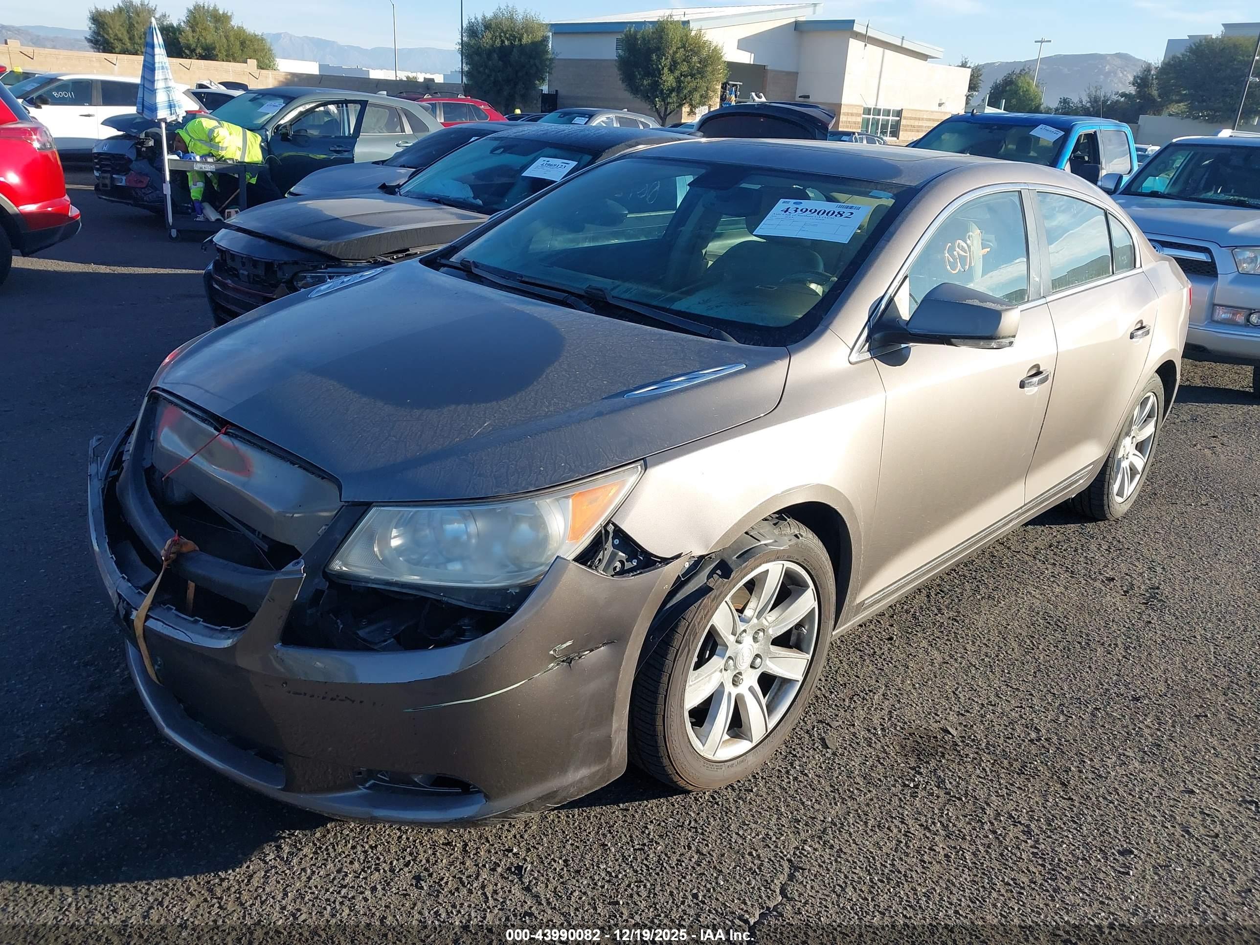 BUICK LACROSSE image 2