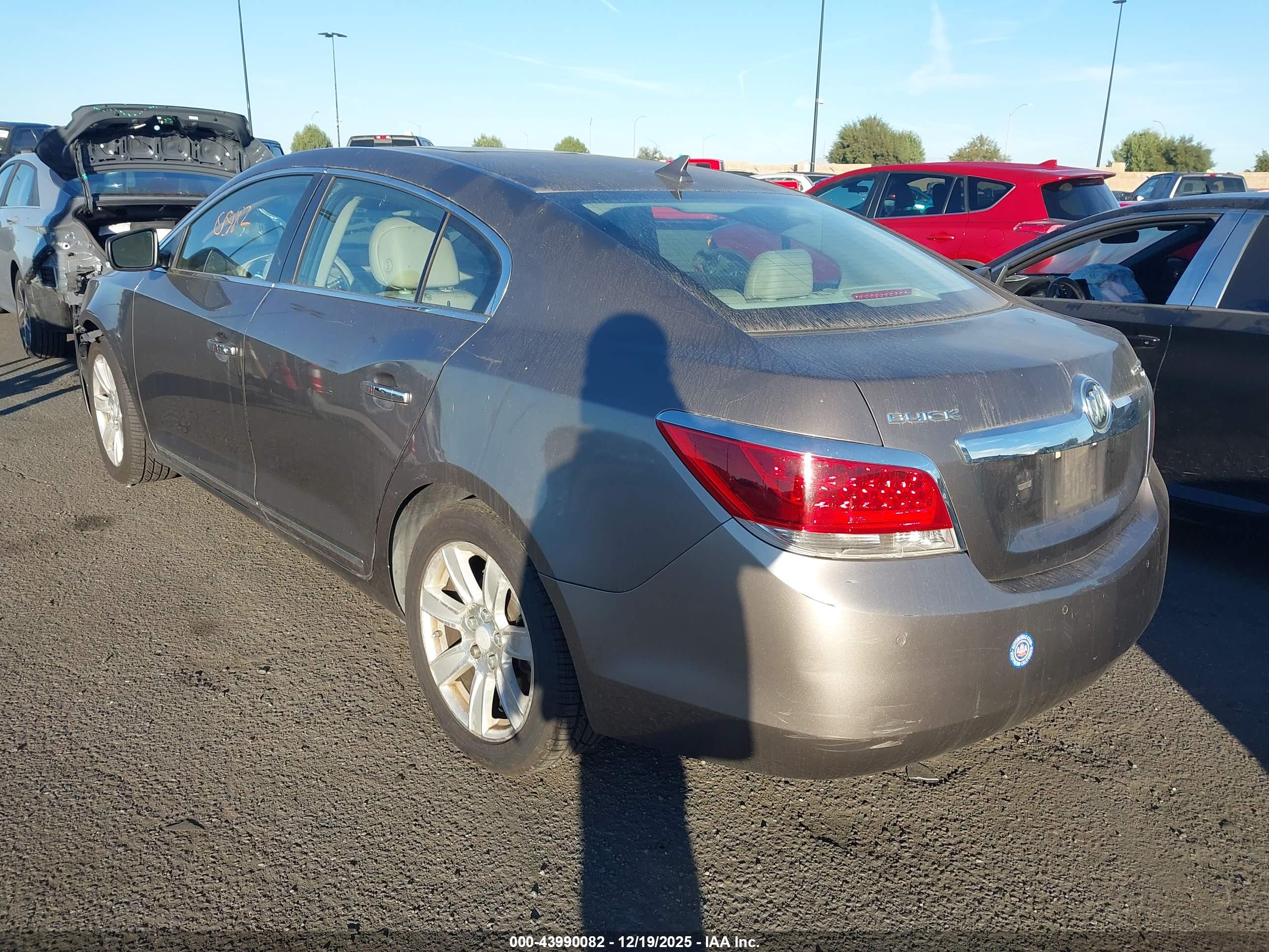BUICK LACROSSE image 3