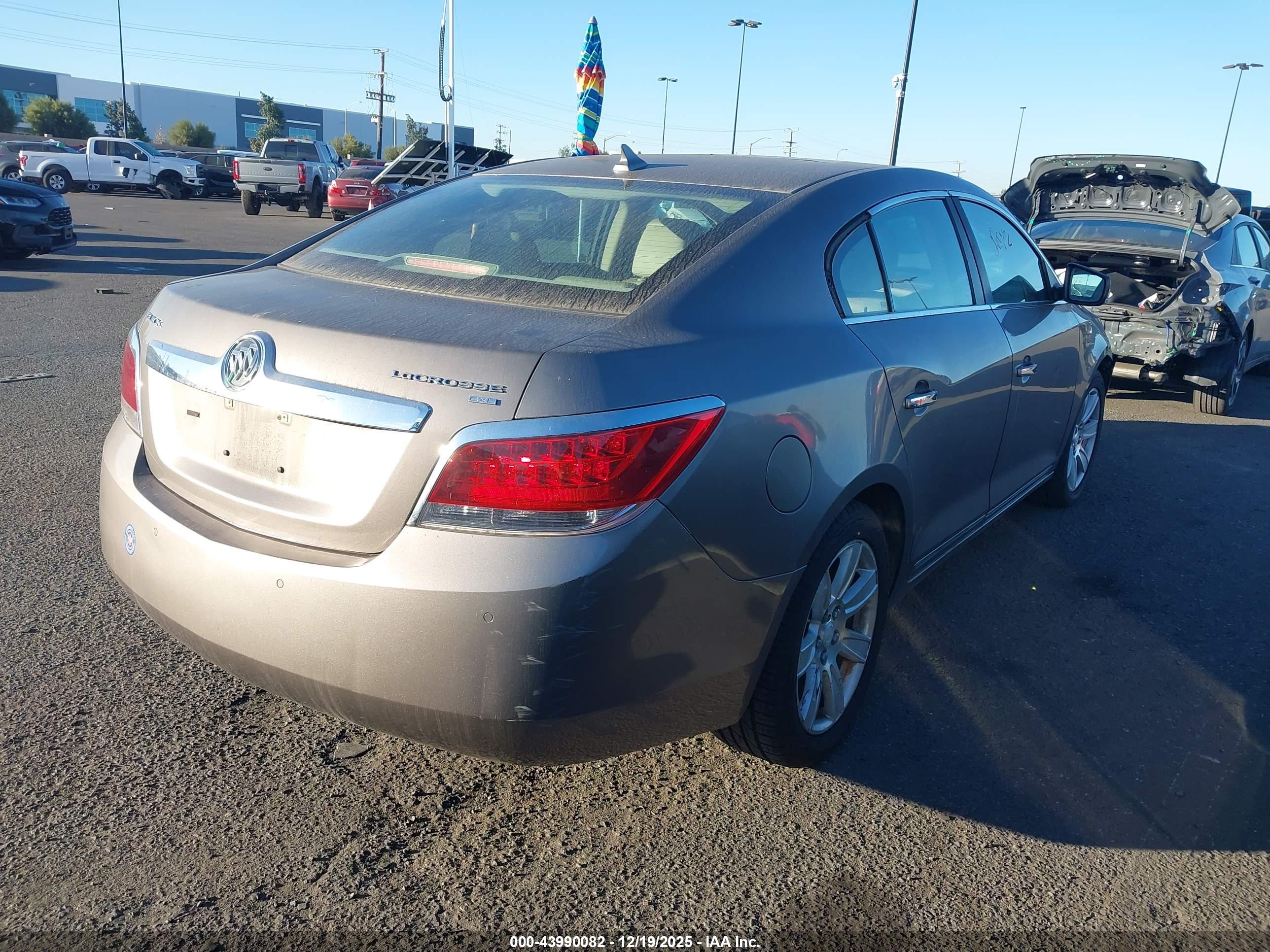 BUICK LACROSSE image 4