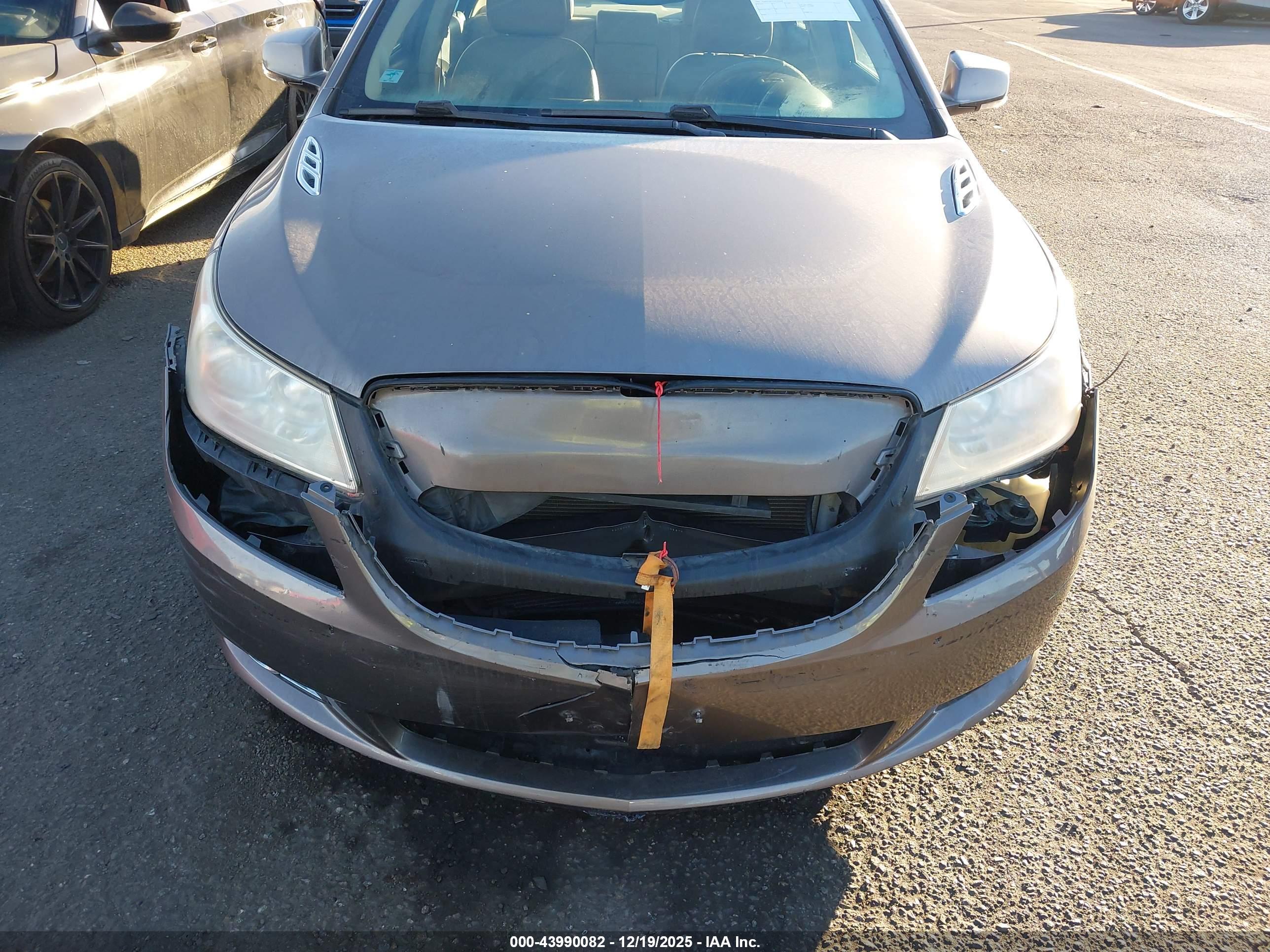 BUICK LACROSSE image 6