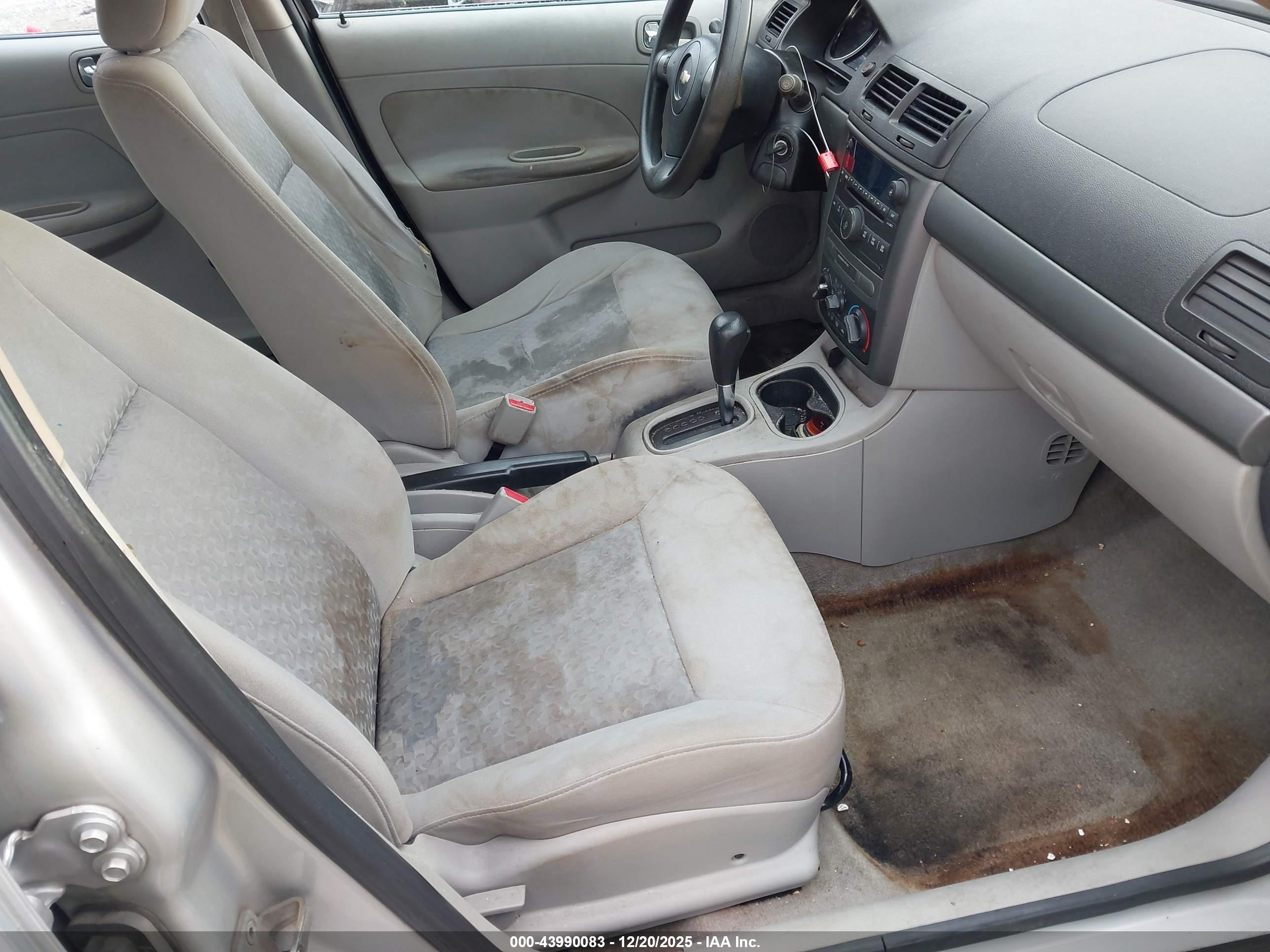 CHEVROLET COBALT image 5