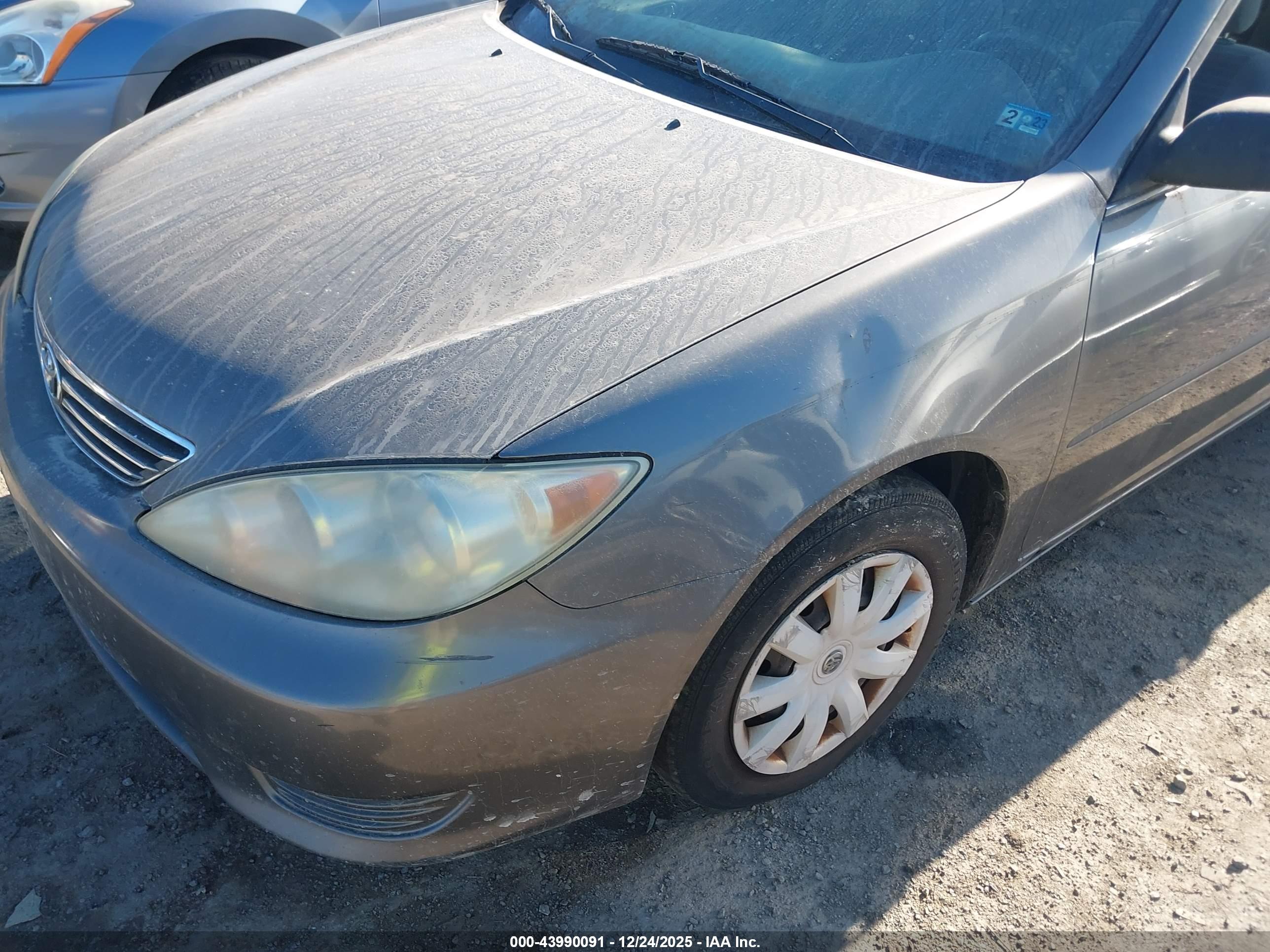 TOYOTA CAMRY image 6