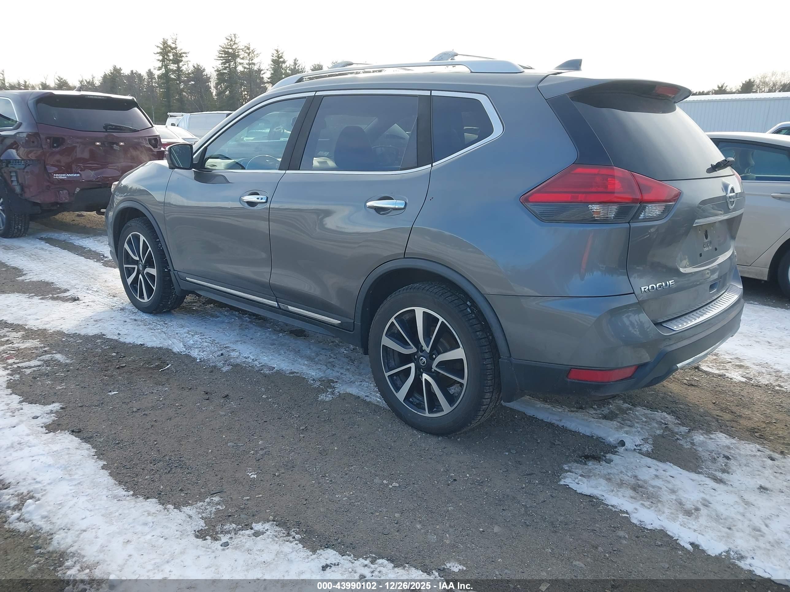 NISSAN ROGUE image 3