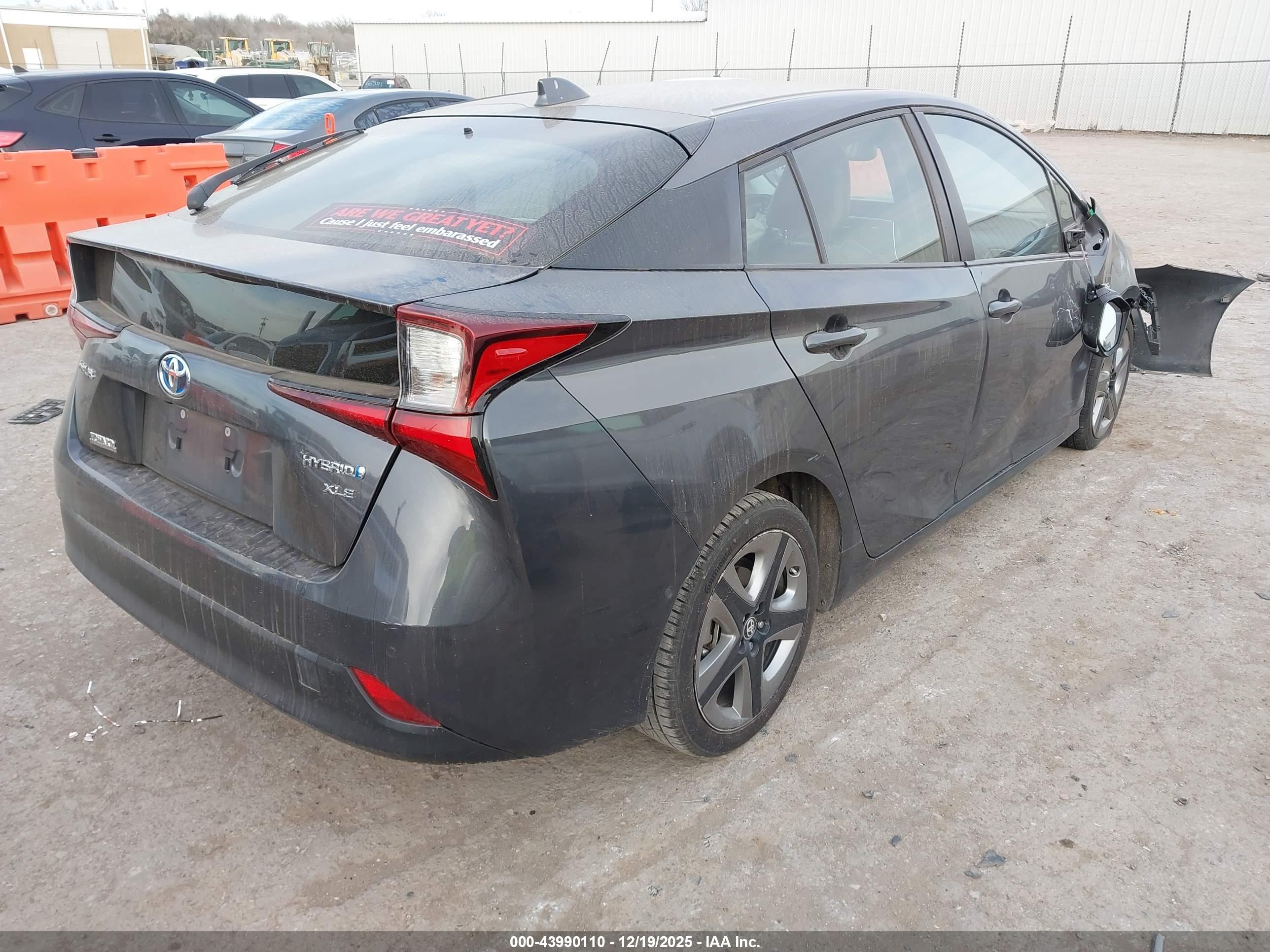 TOYOTA PRIUS image 4