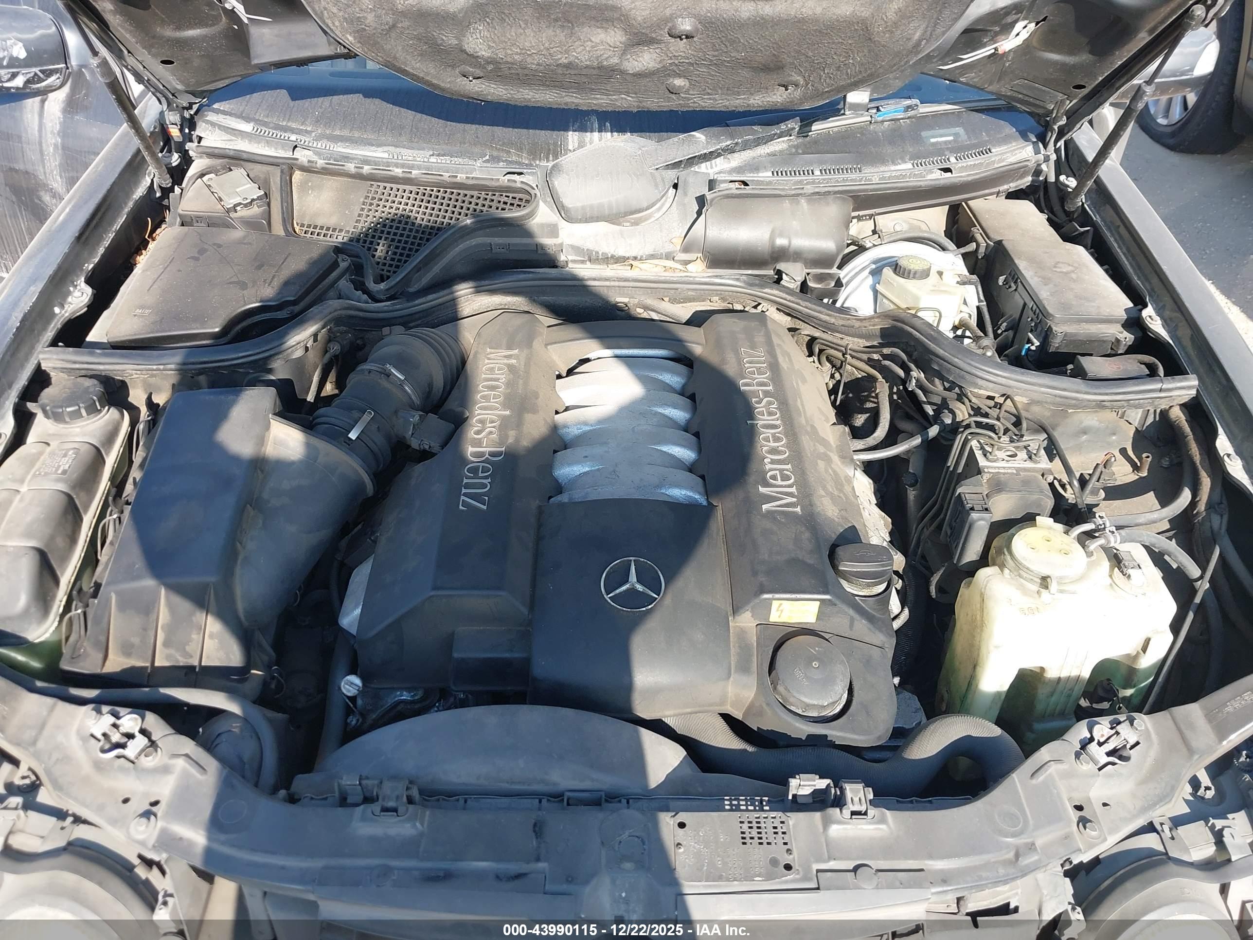 MERCEDES-BENZ E image 10