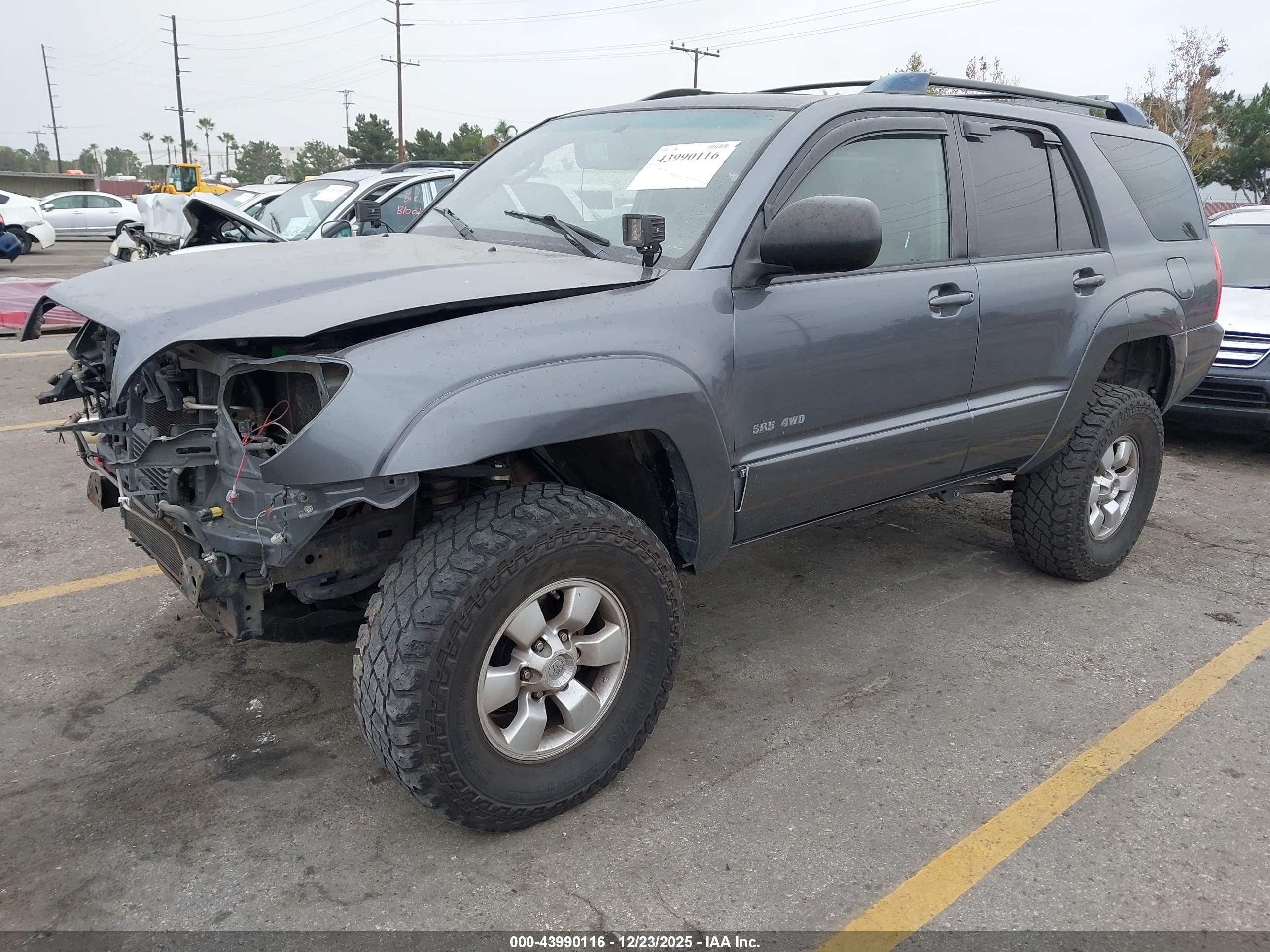 TOYOTA 4RUNNER image 2