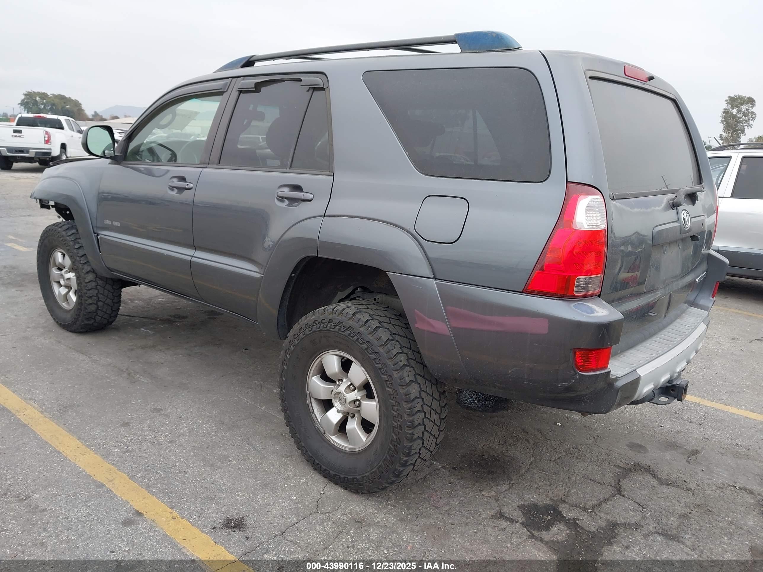 TOYOTA 4RUNNER image 3