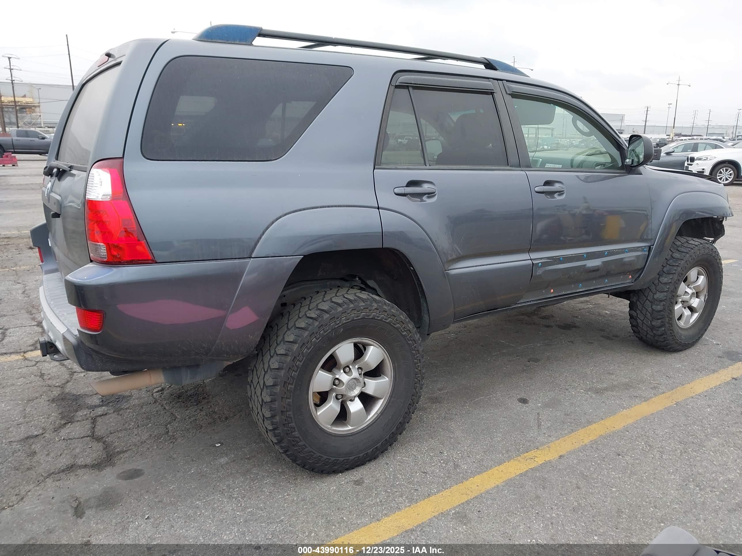 TOYOTA 4RUNNER image 4