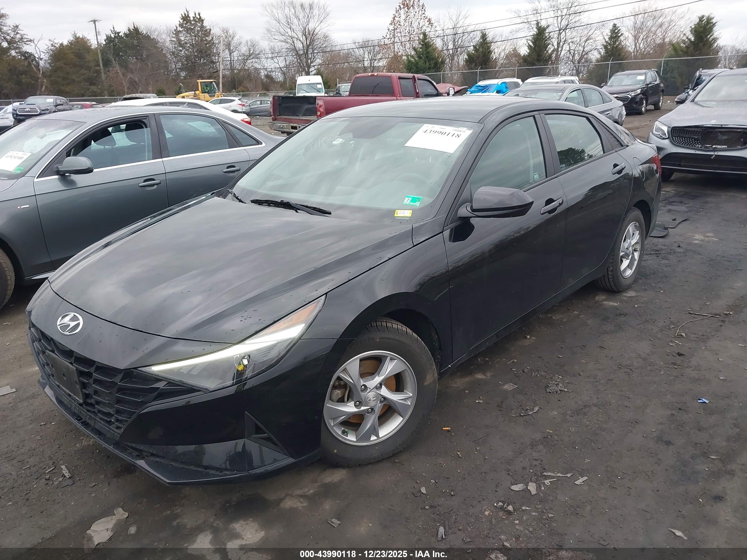 HYUNDAI ELANTRA image 2