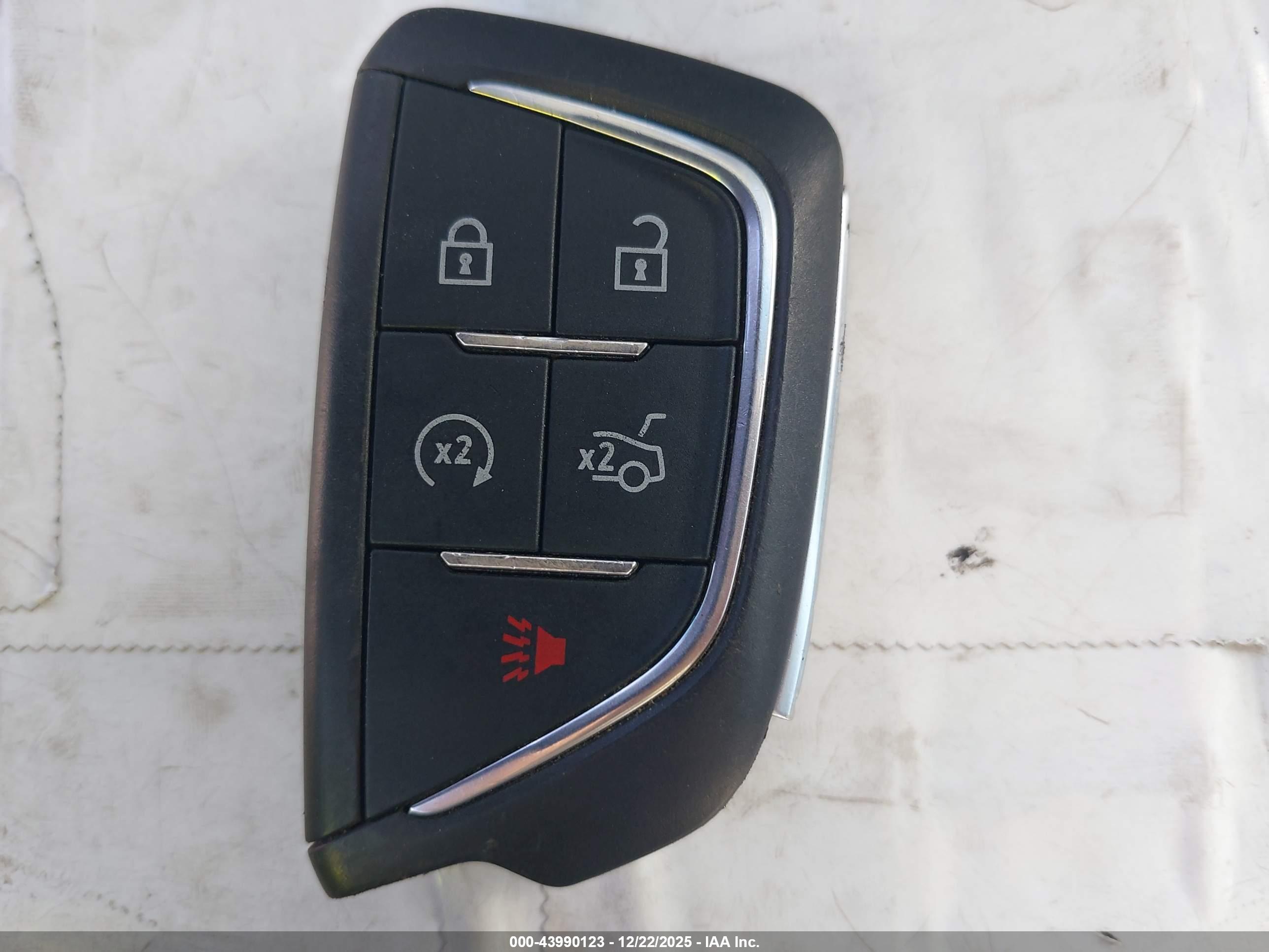 CADILLAC CT4 image 11