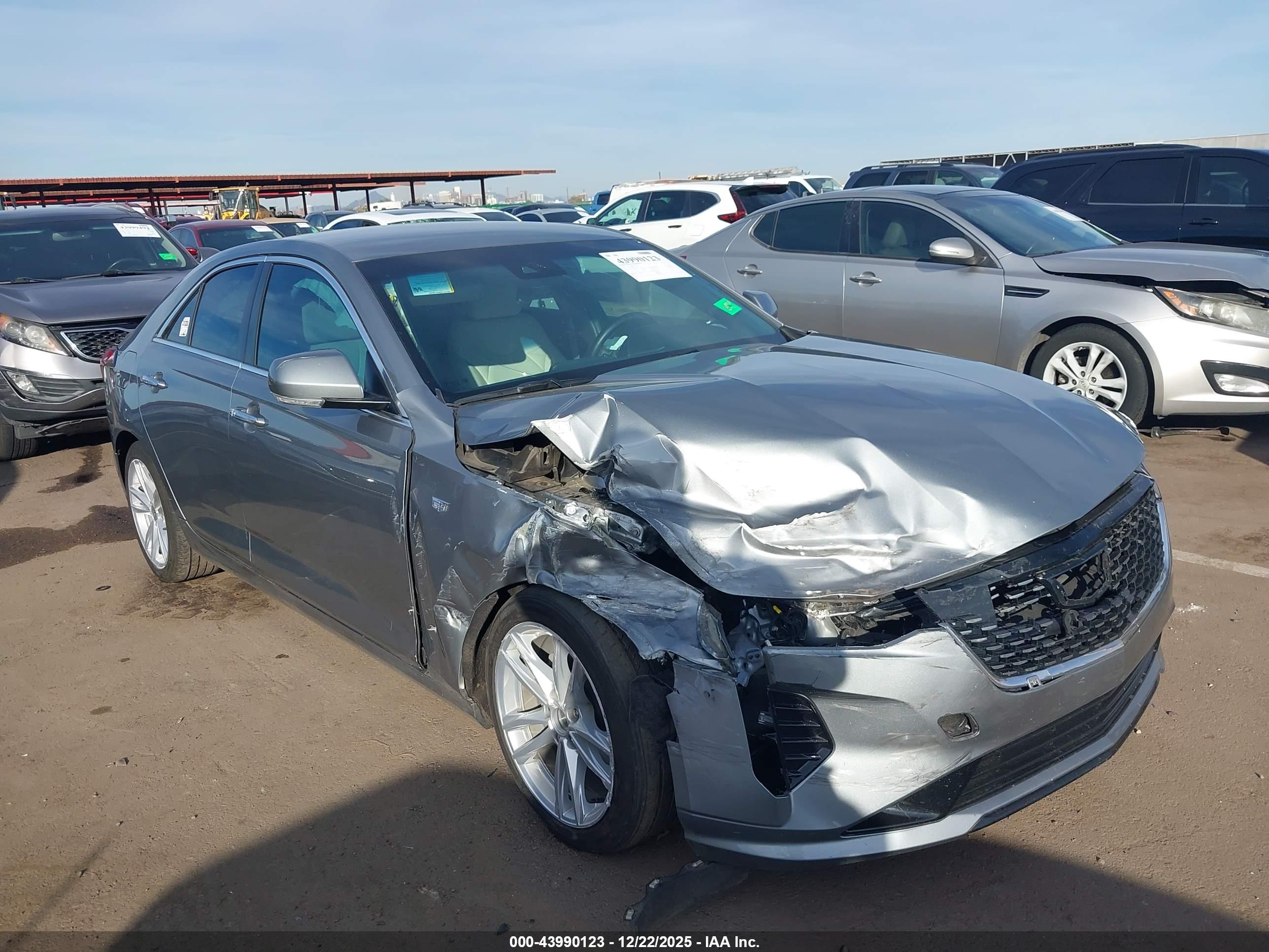 CADILLAC CT4 image 6