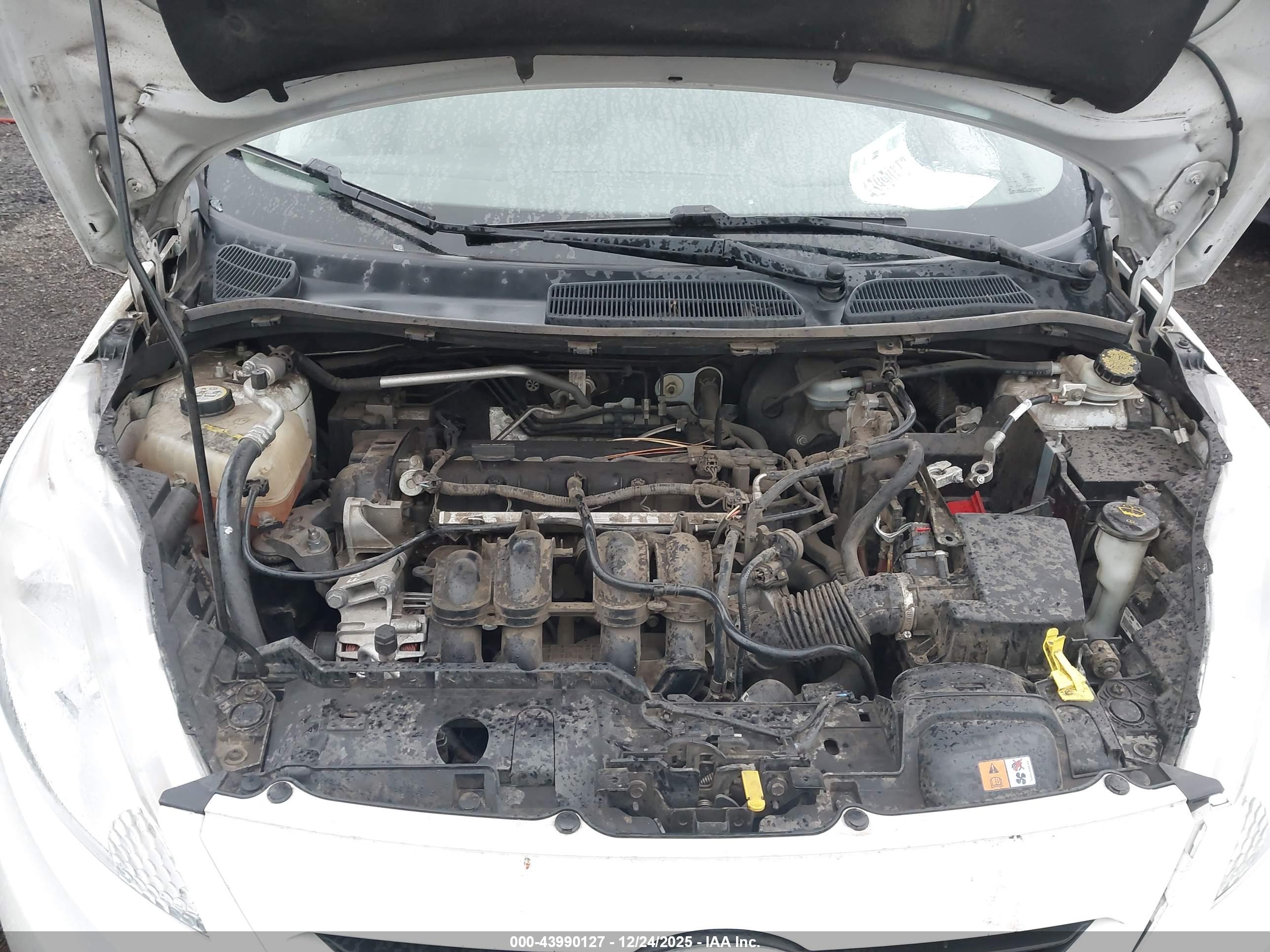 FORD FIESTA image 10