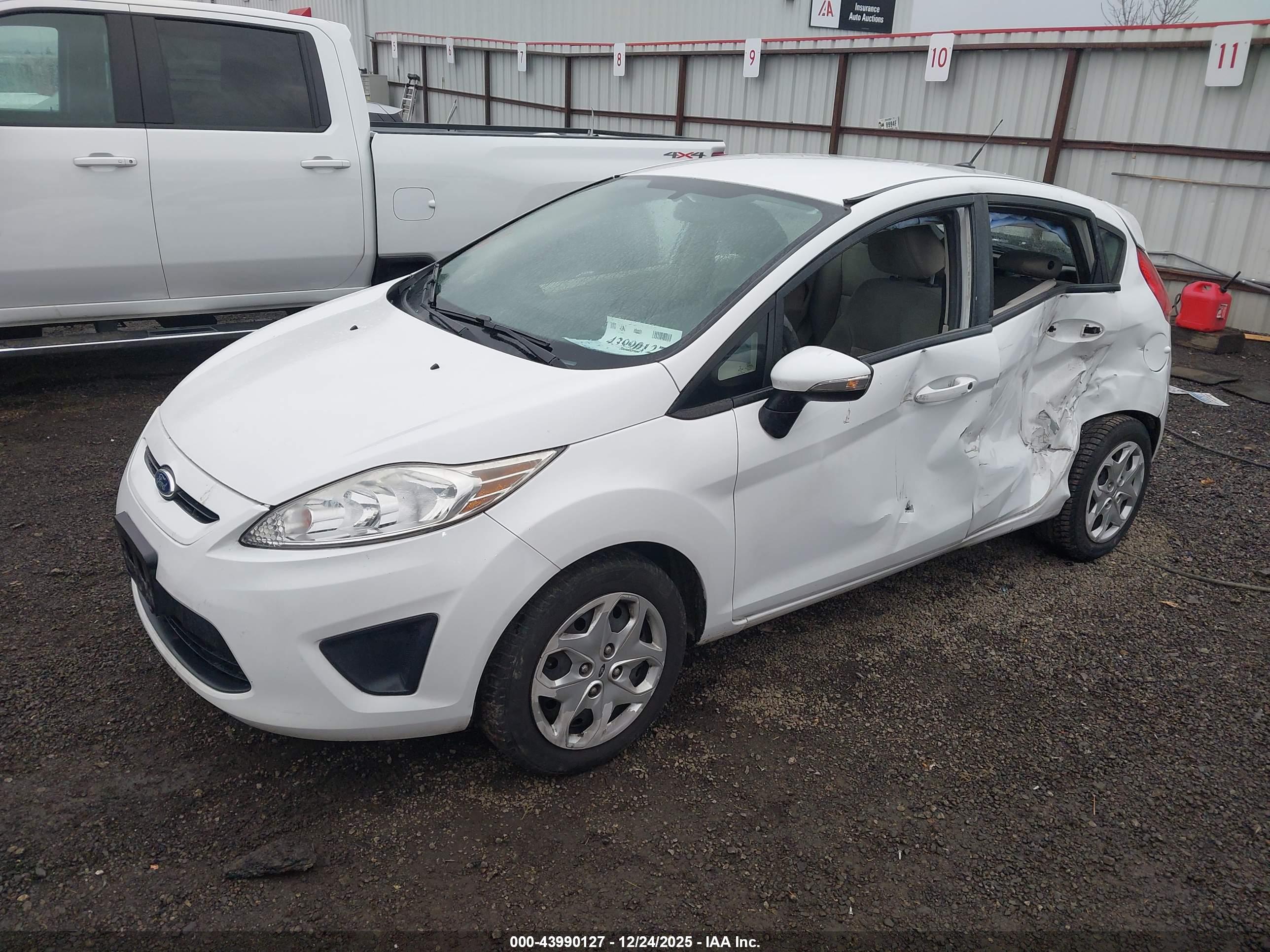 FORD FIESTA image 2