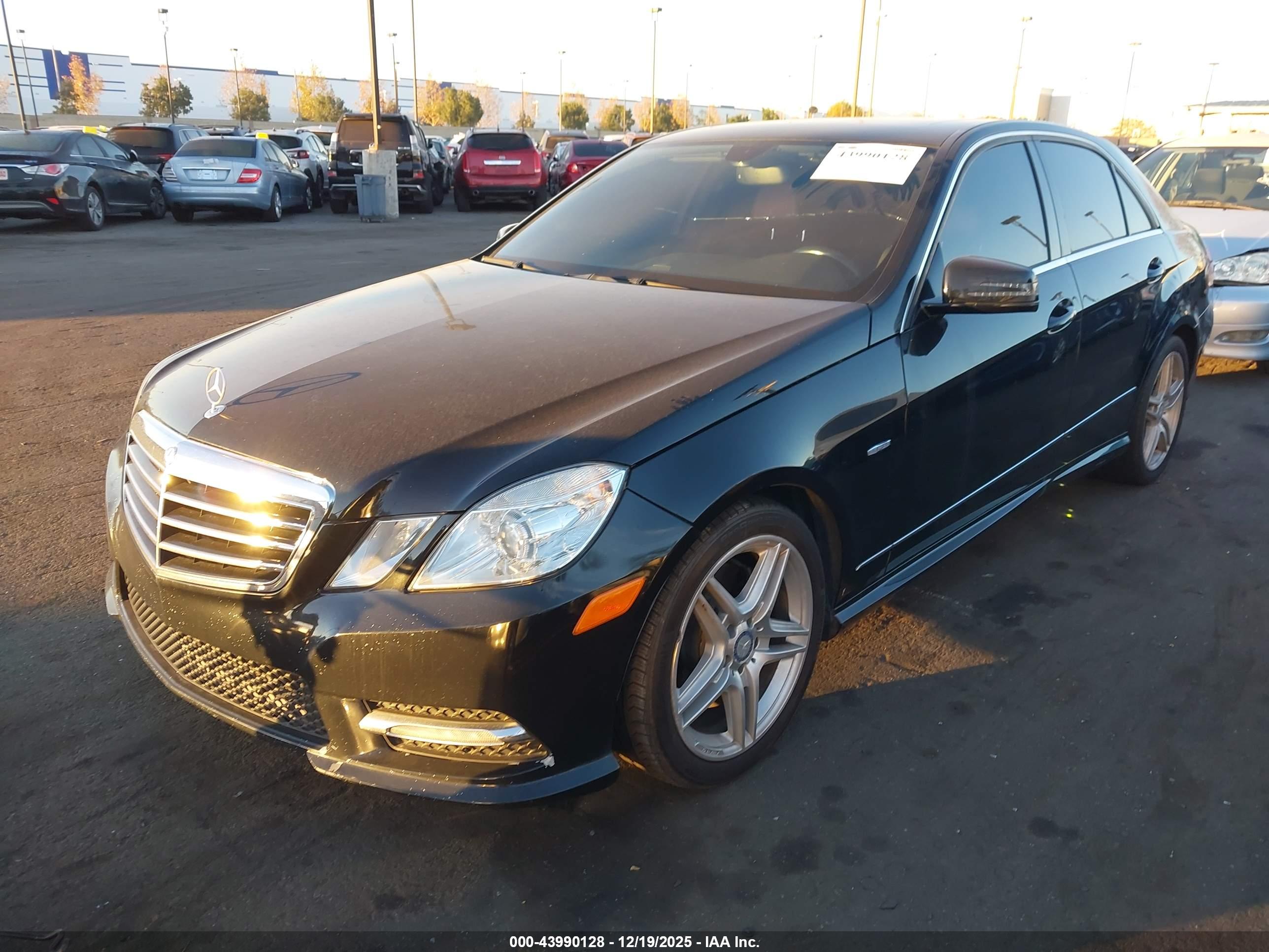 MERCEDES-BENZ E image 2