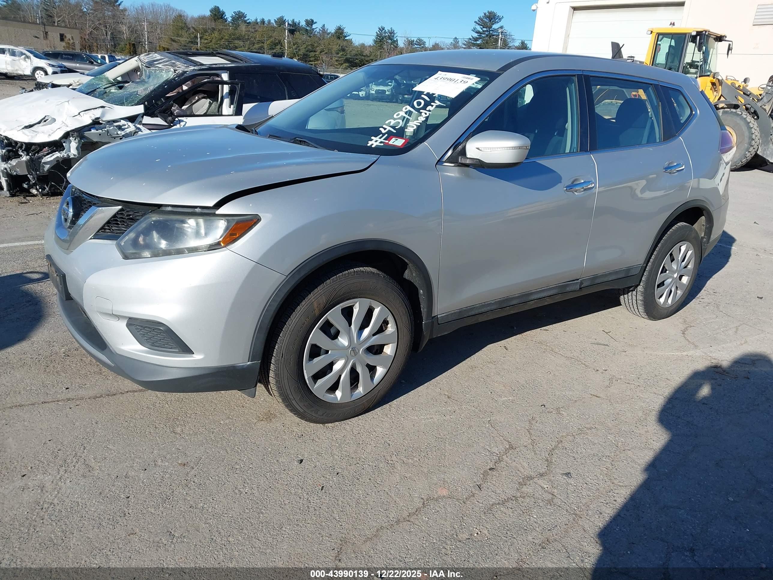 NISSAN ROGUE image 2