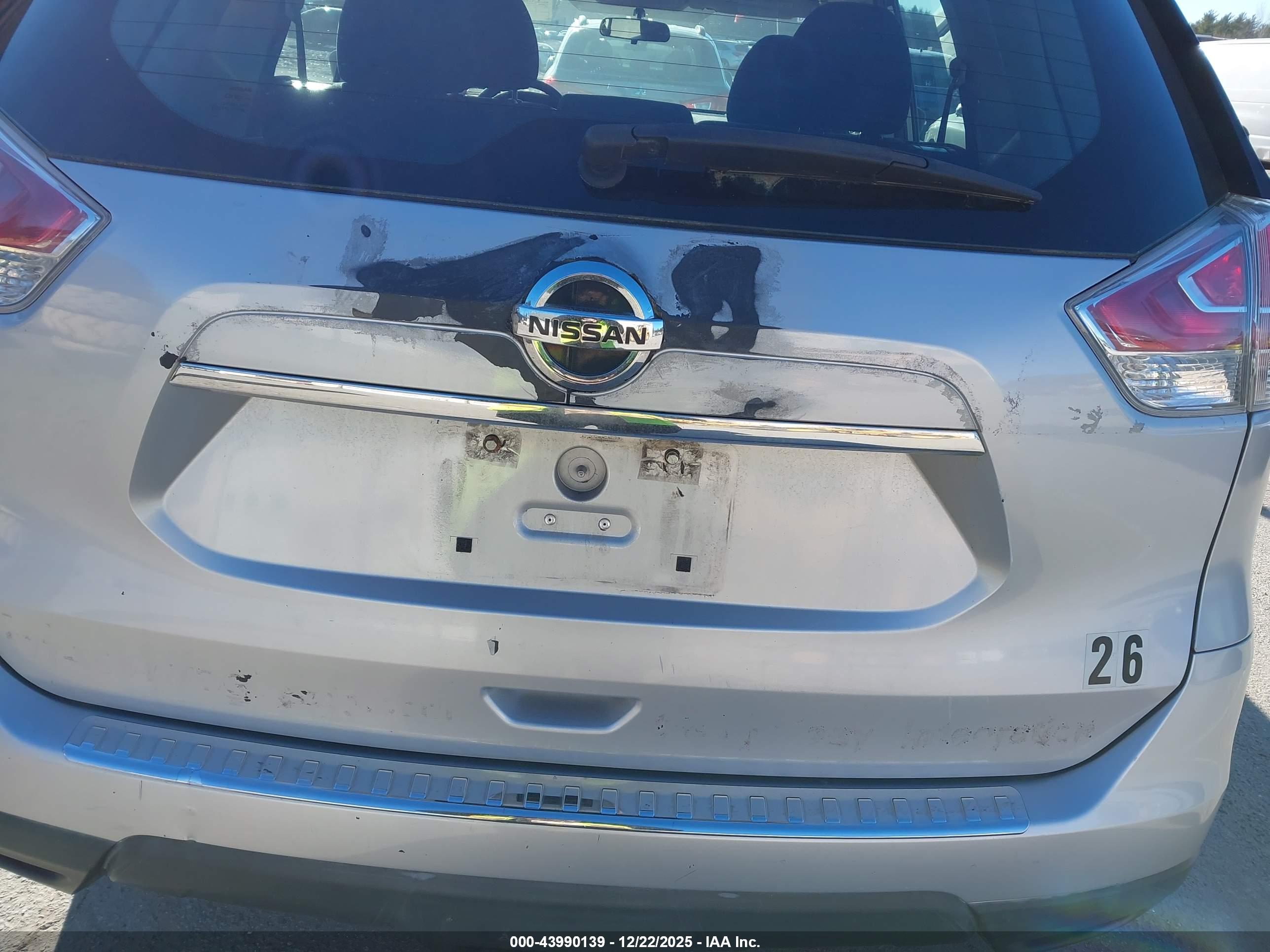 NISSAN ROGUE image 6