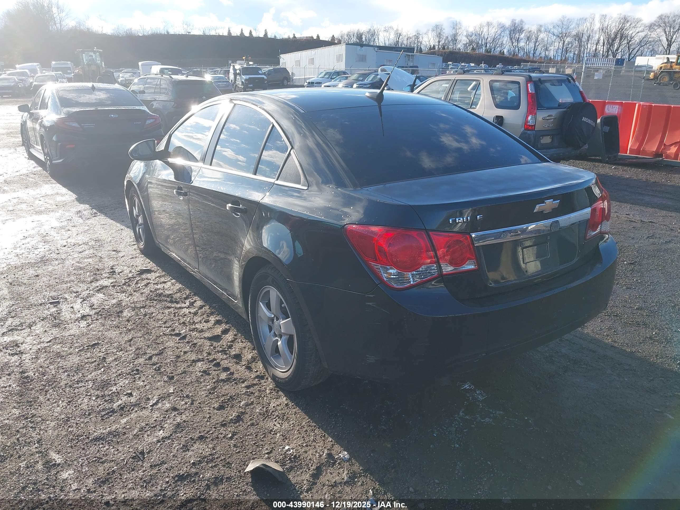 CHEVROLET CRUZE image 3