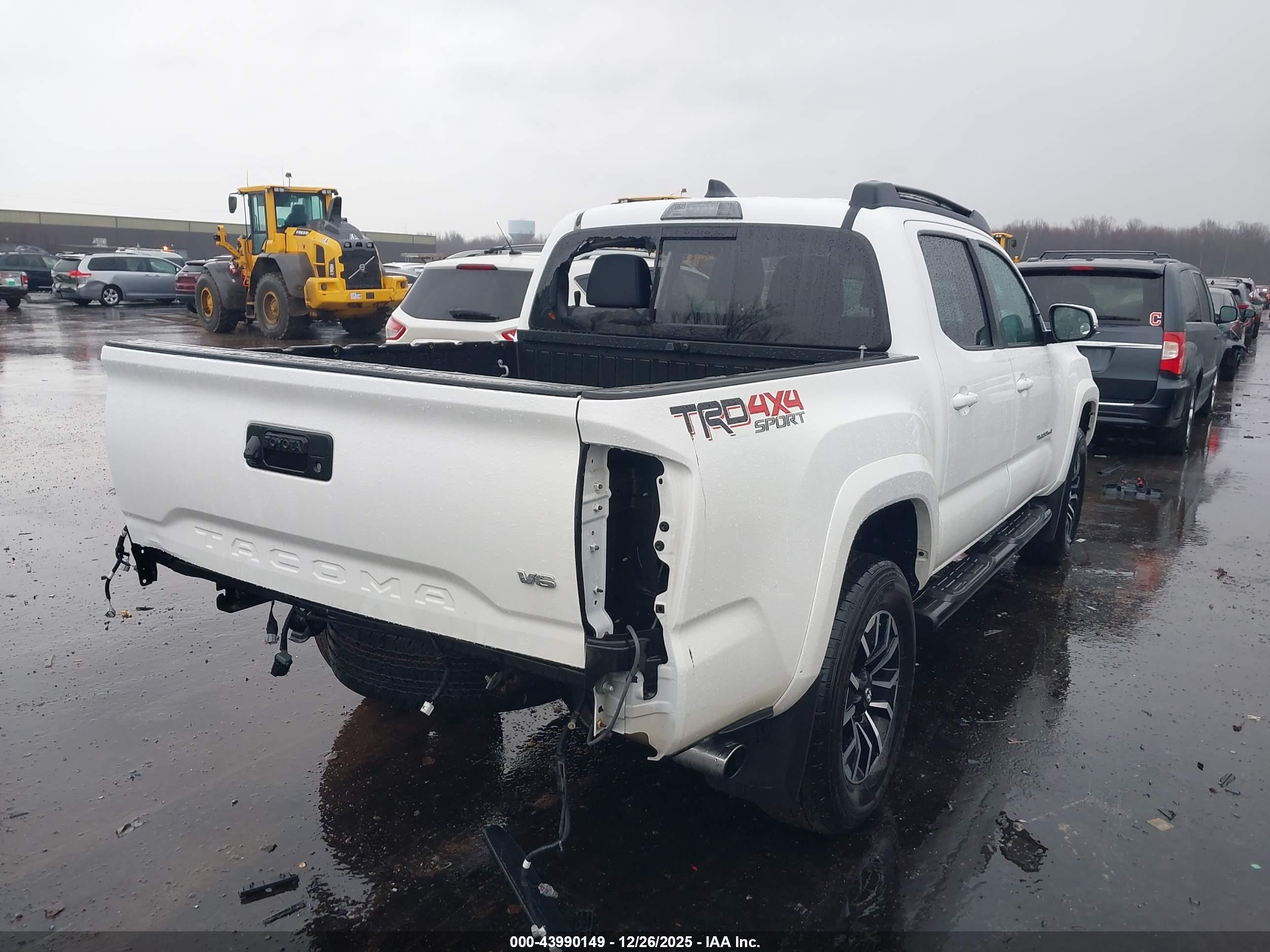 TOYOTA TACOMA image 4