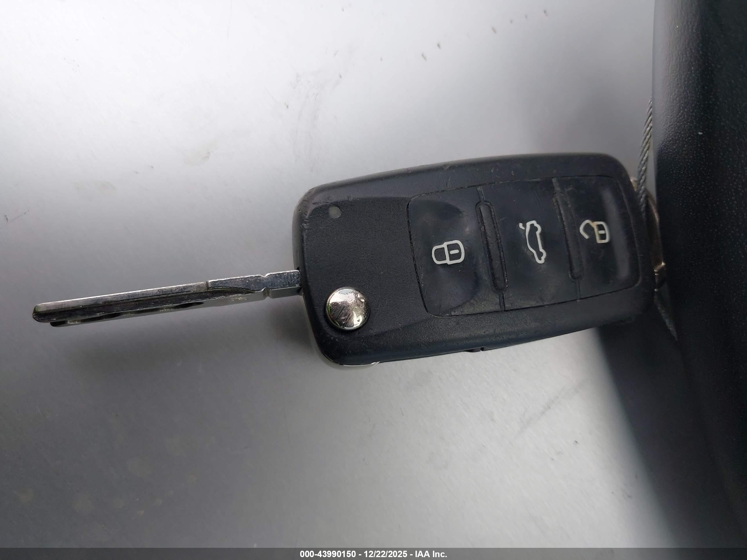 VOLKSWAGEN JETTA image 11