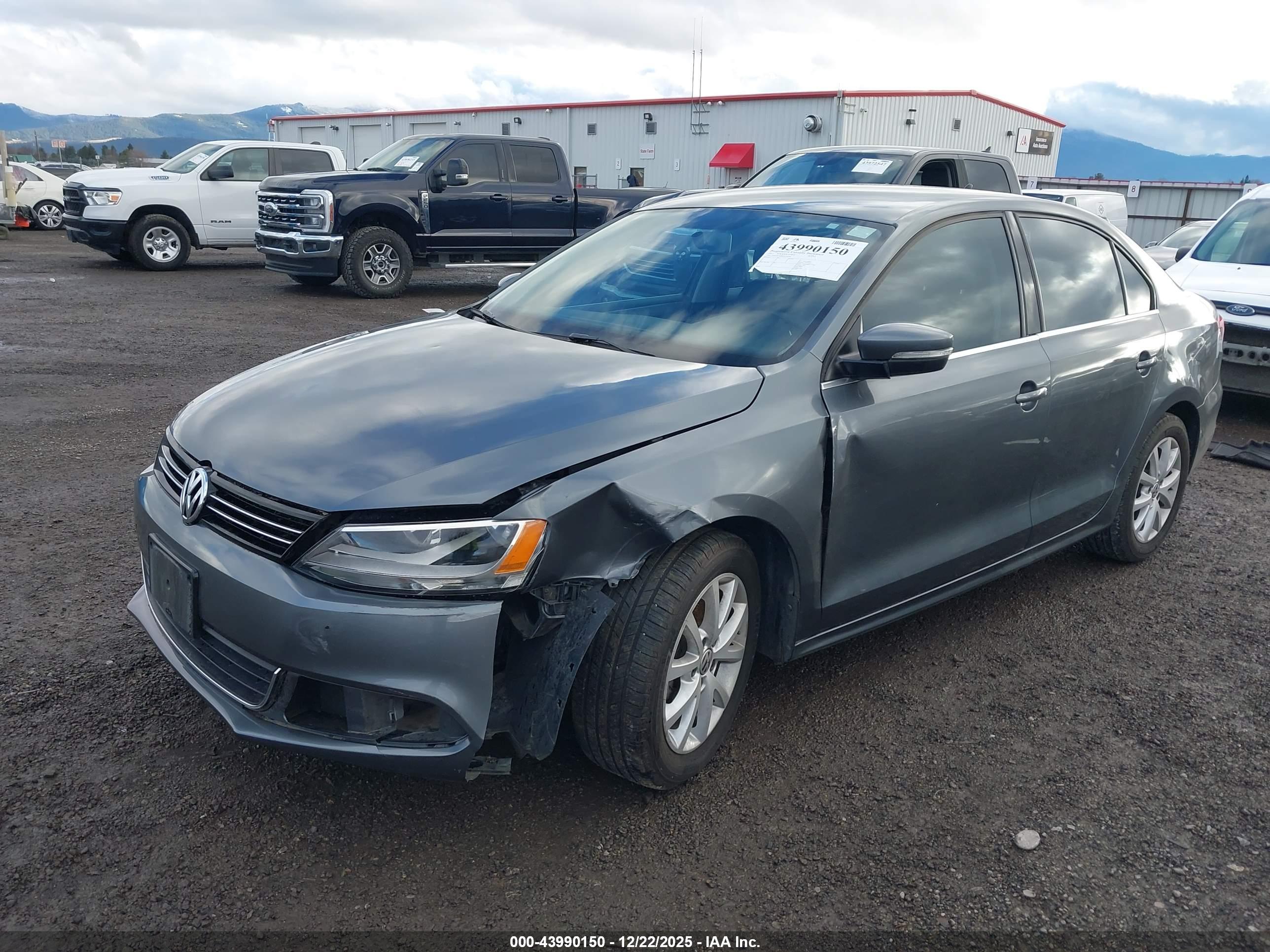 VOLKSWAGEN JETTA image 2