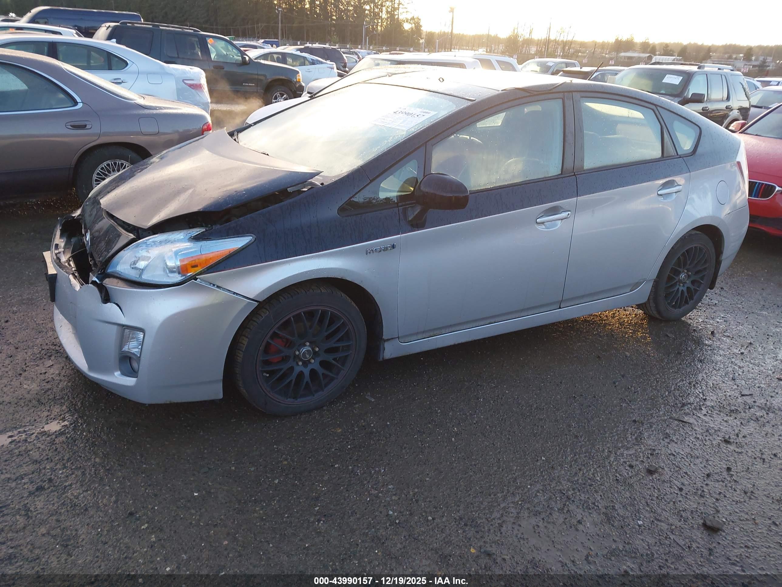 TOYOTA PRIUS image 2