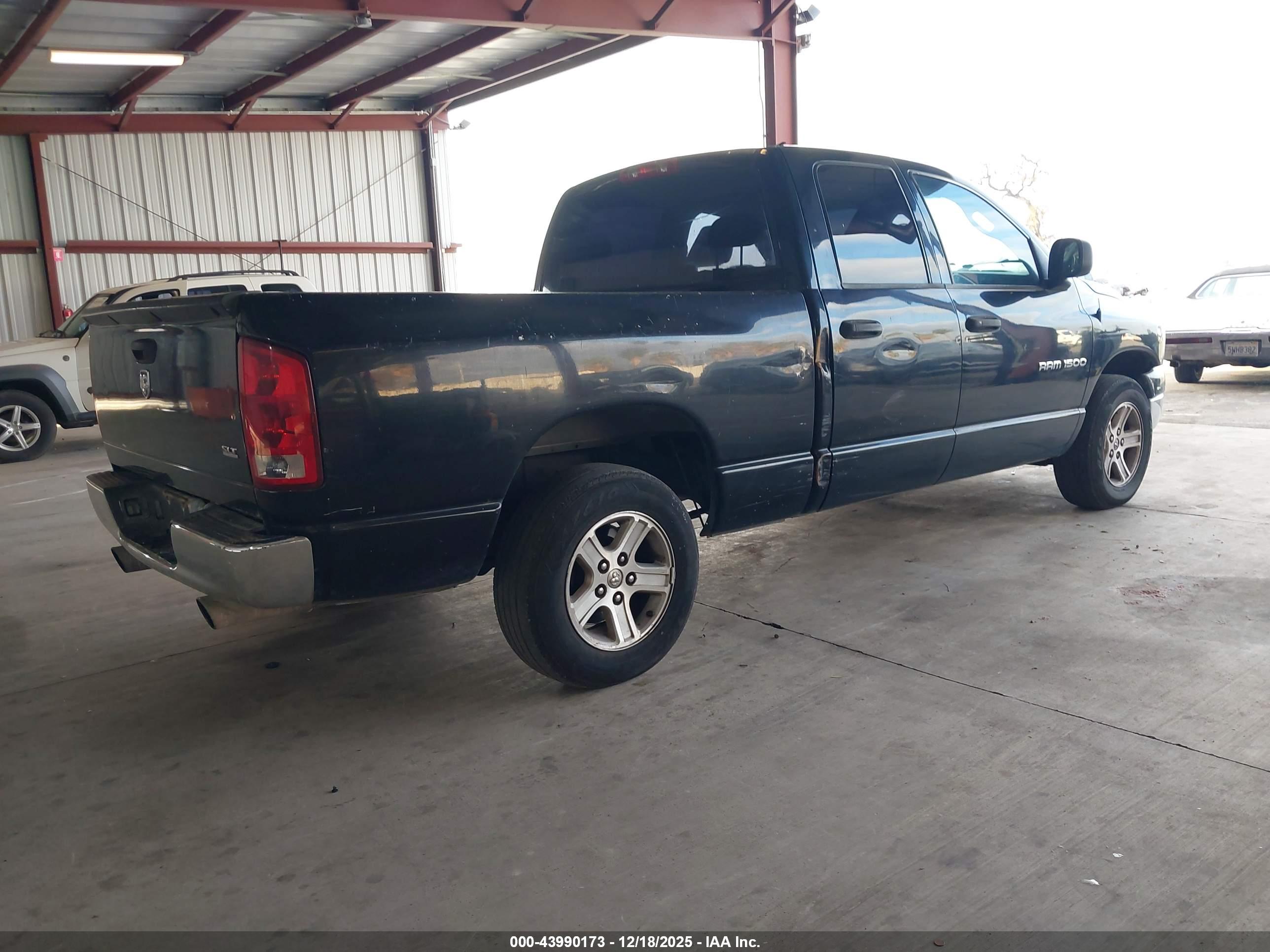 DODGE RAM image 4