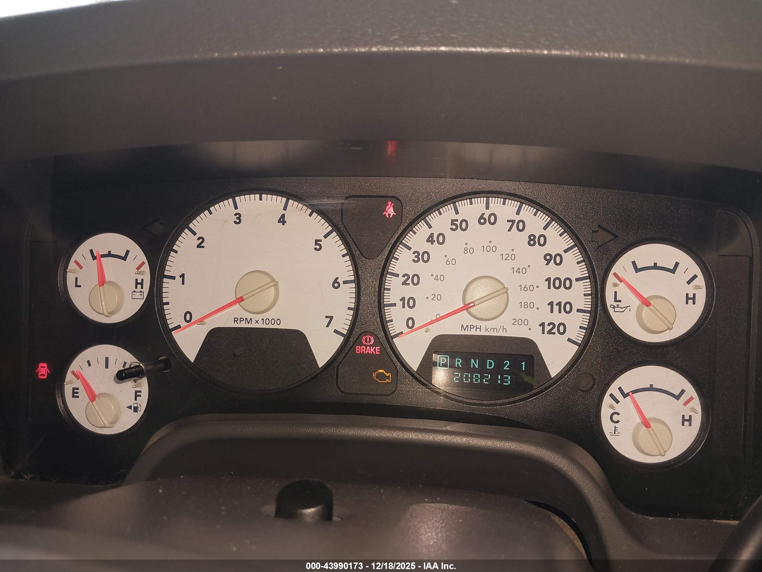 DODGE RAM image 7