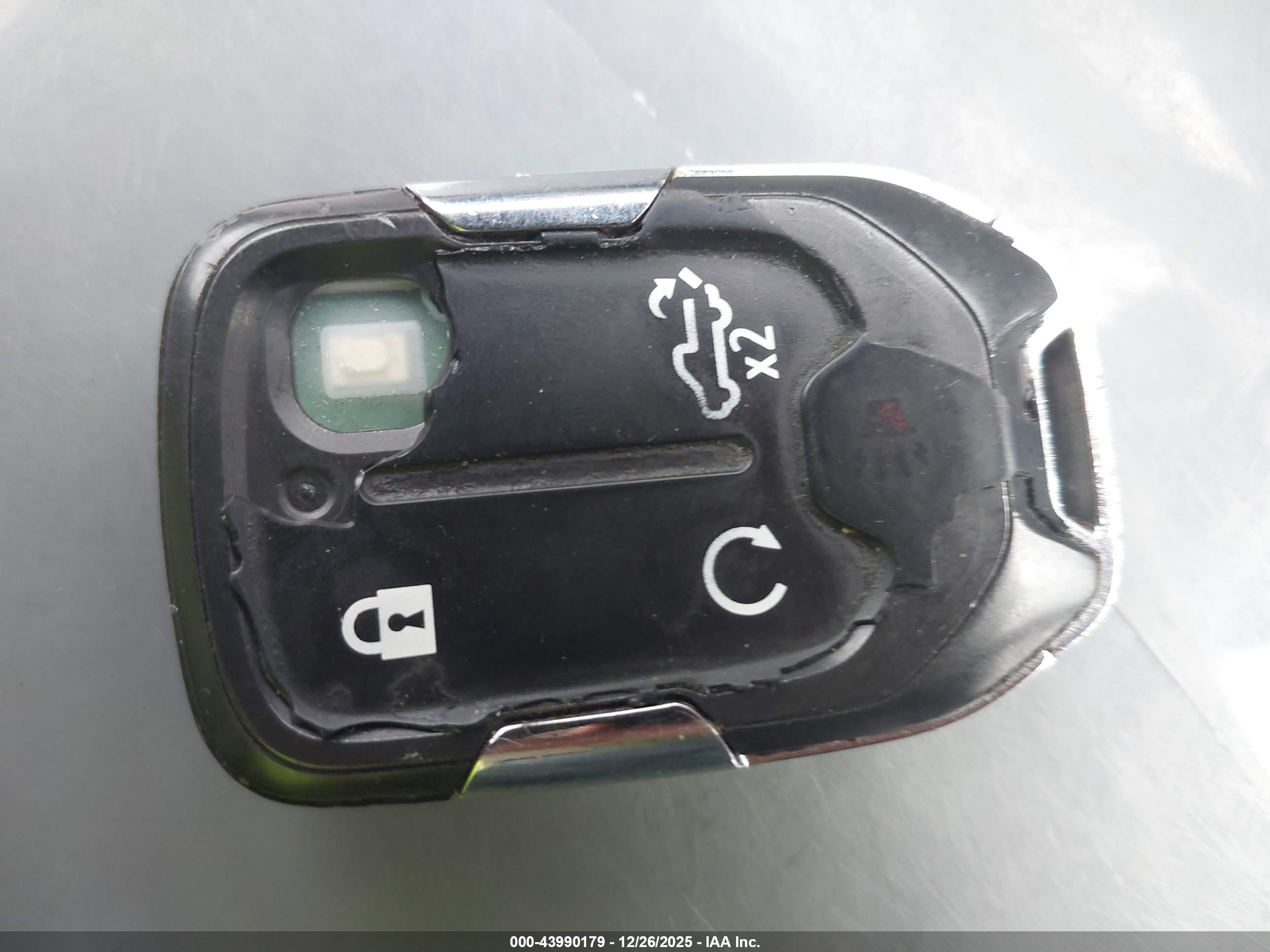 GMC SIERRA image 11
