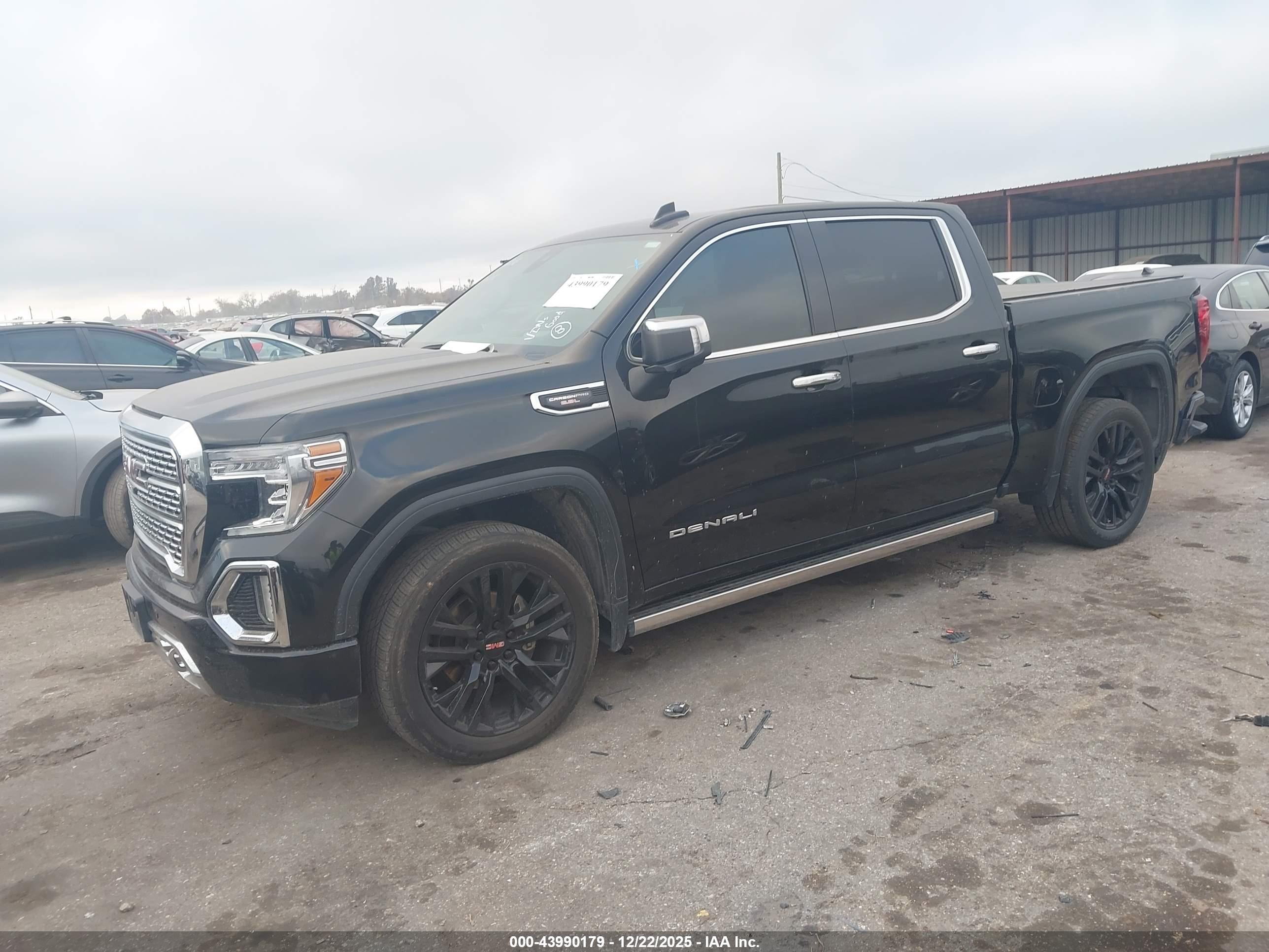 GMC SIERRA image 2