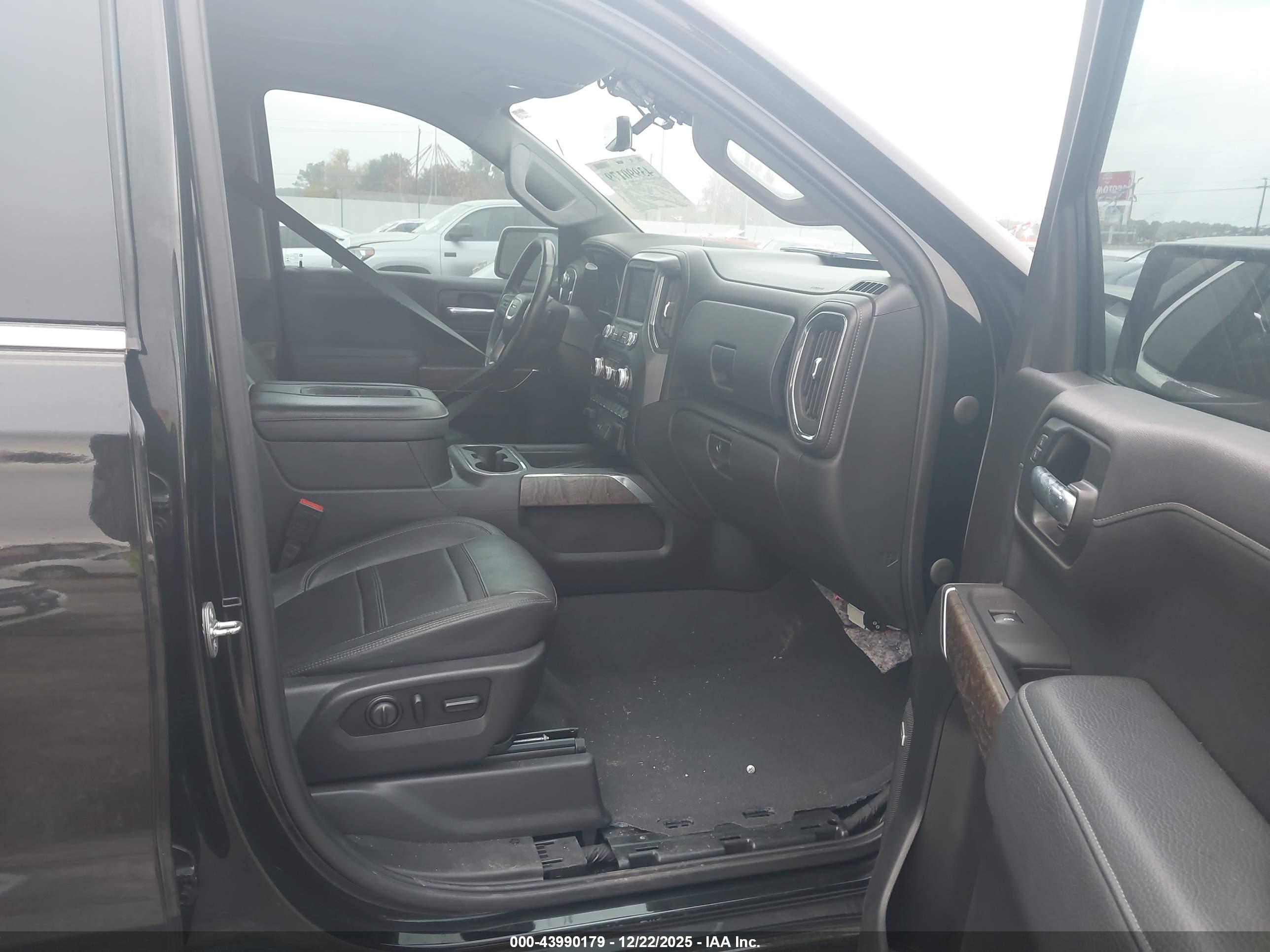 GMC SIERRA image 5
