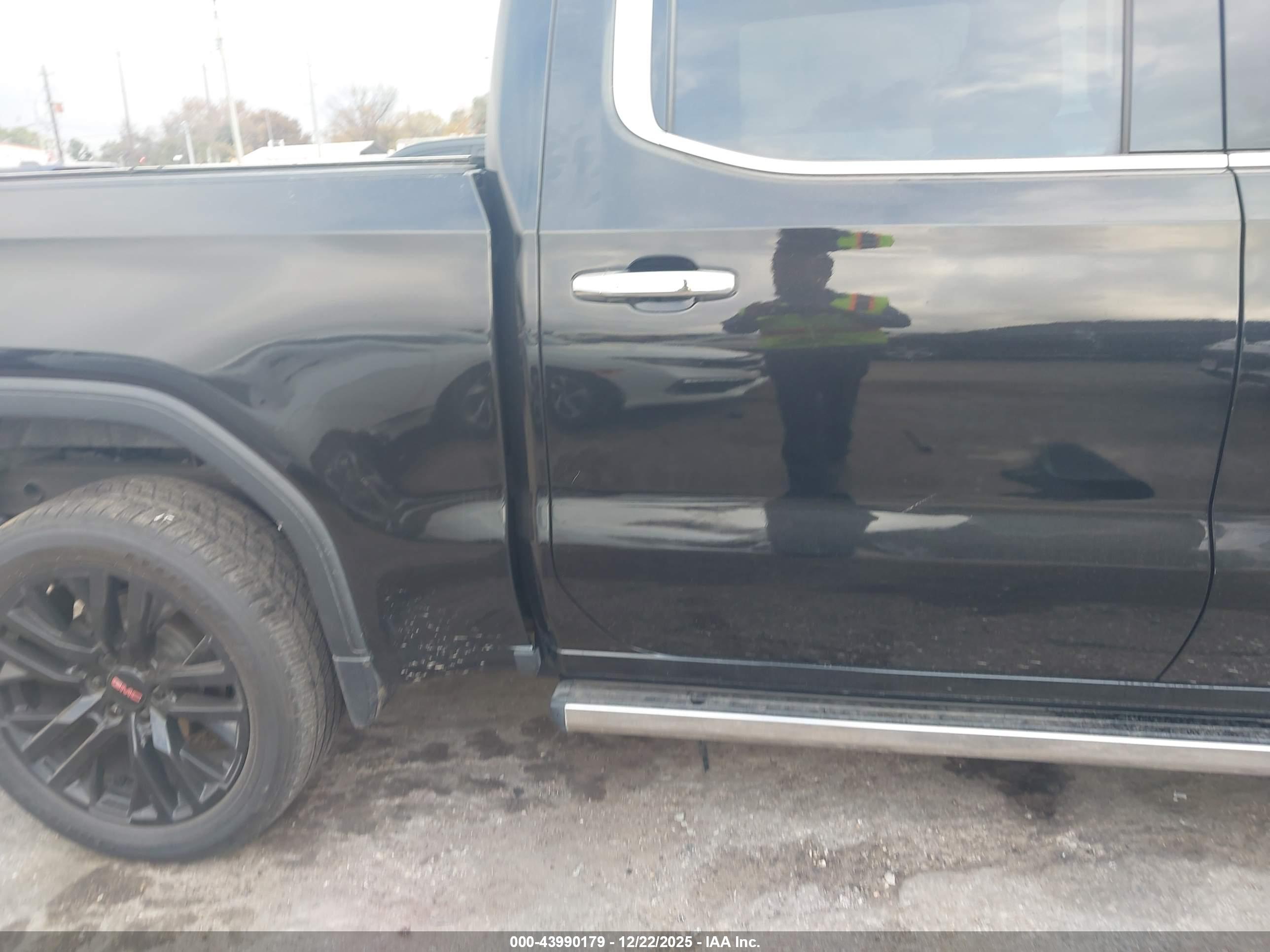 GMC SIERRA image 6