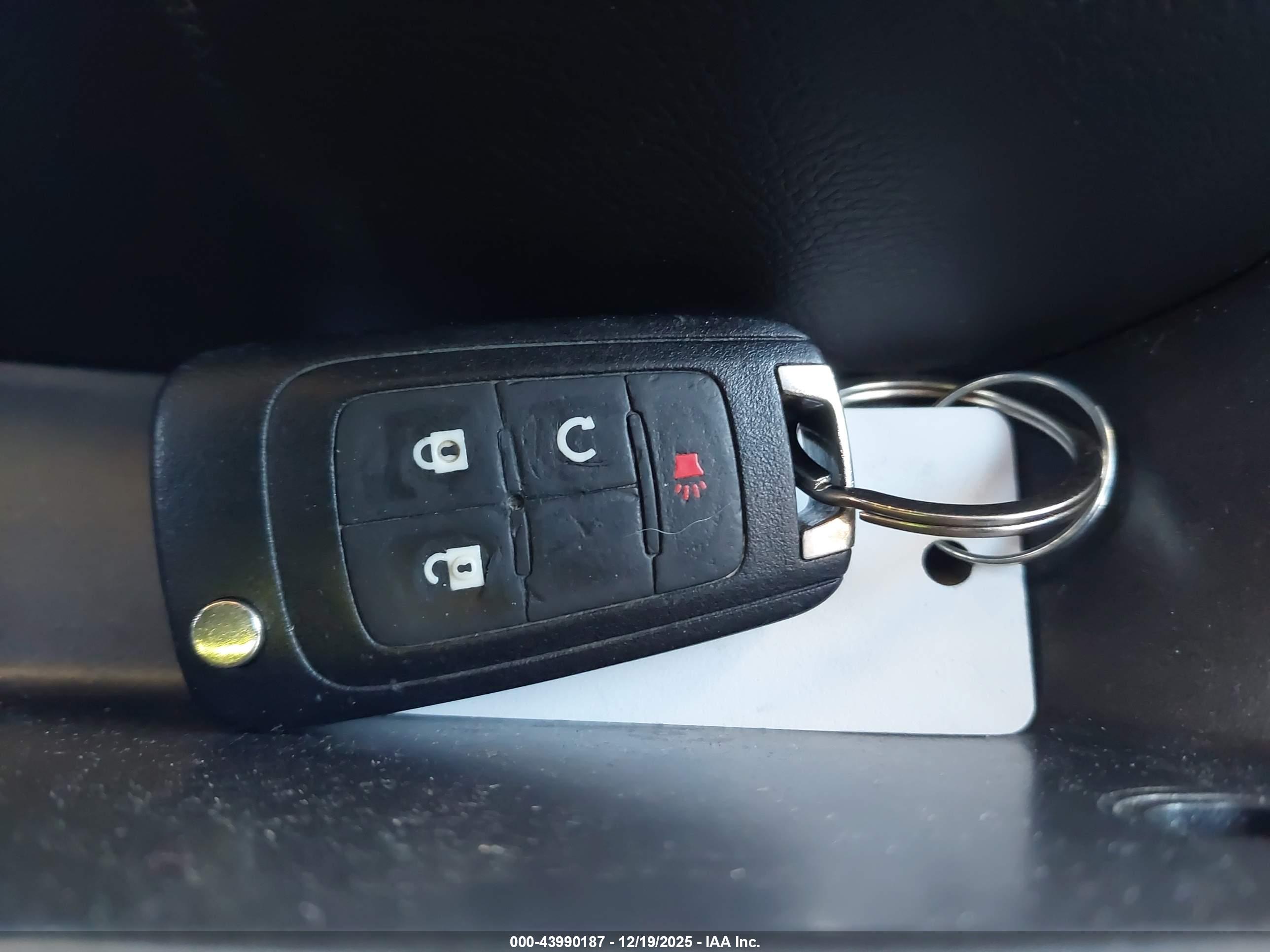 CHEVROLET EQUINOX image 11