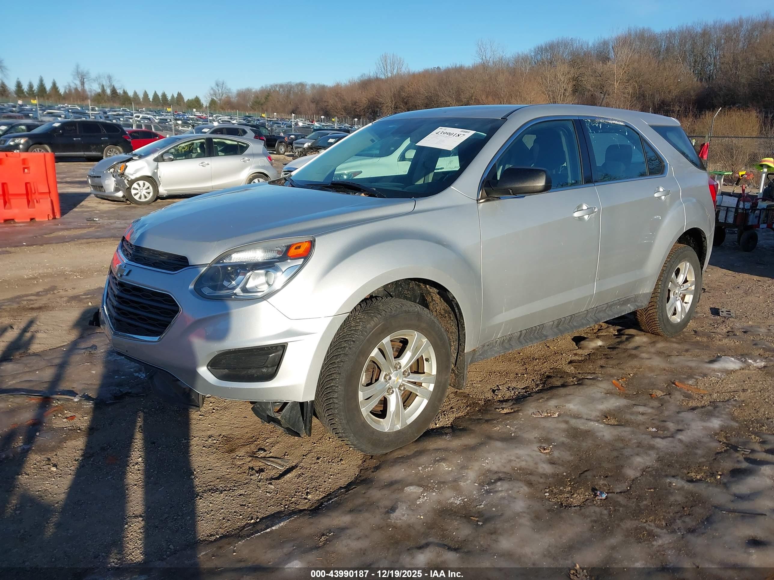 CHEVROLET EQUINOX image 2