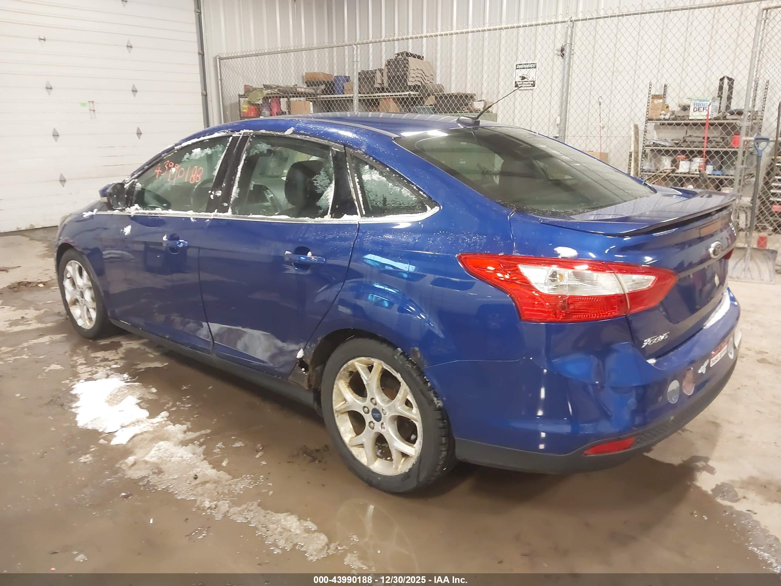 FORD FOCUS image 3