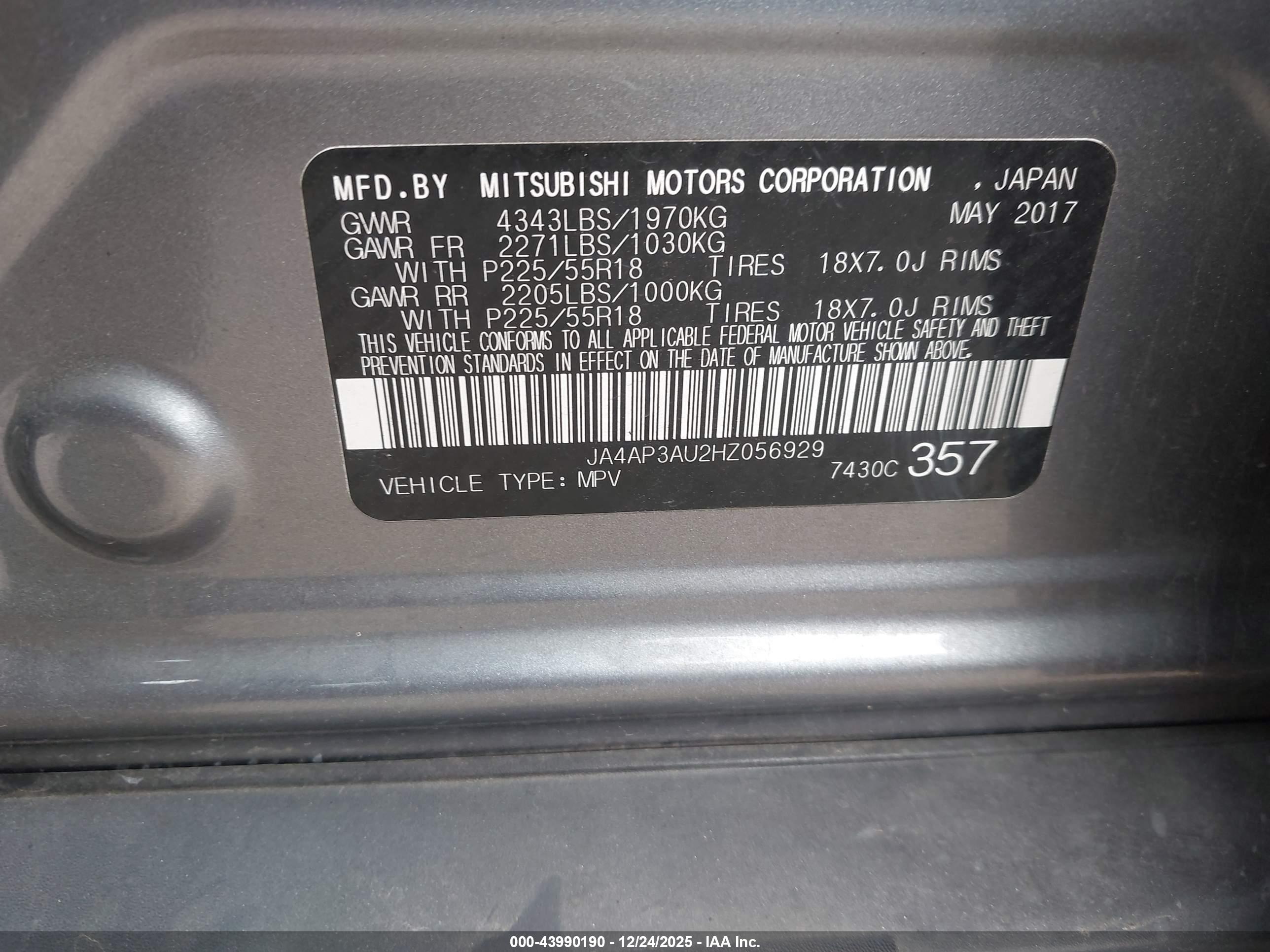 MITSUBISHI OUTLANDER image 9