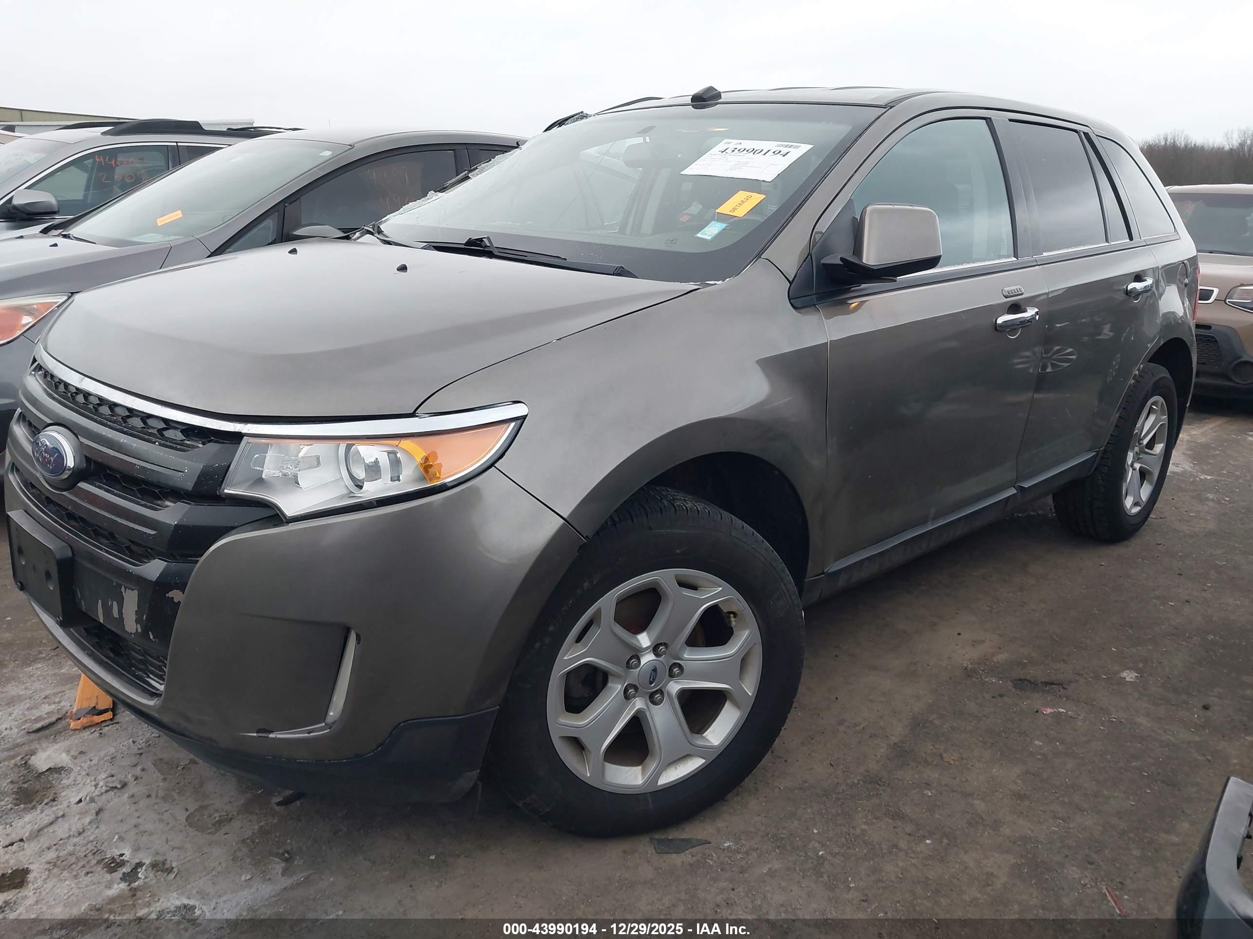 FORD EDGE image 2