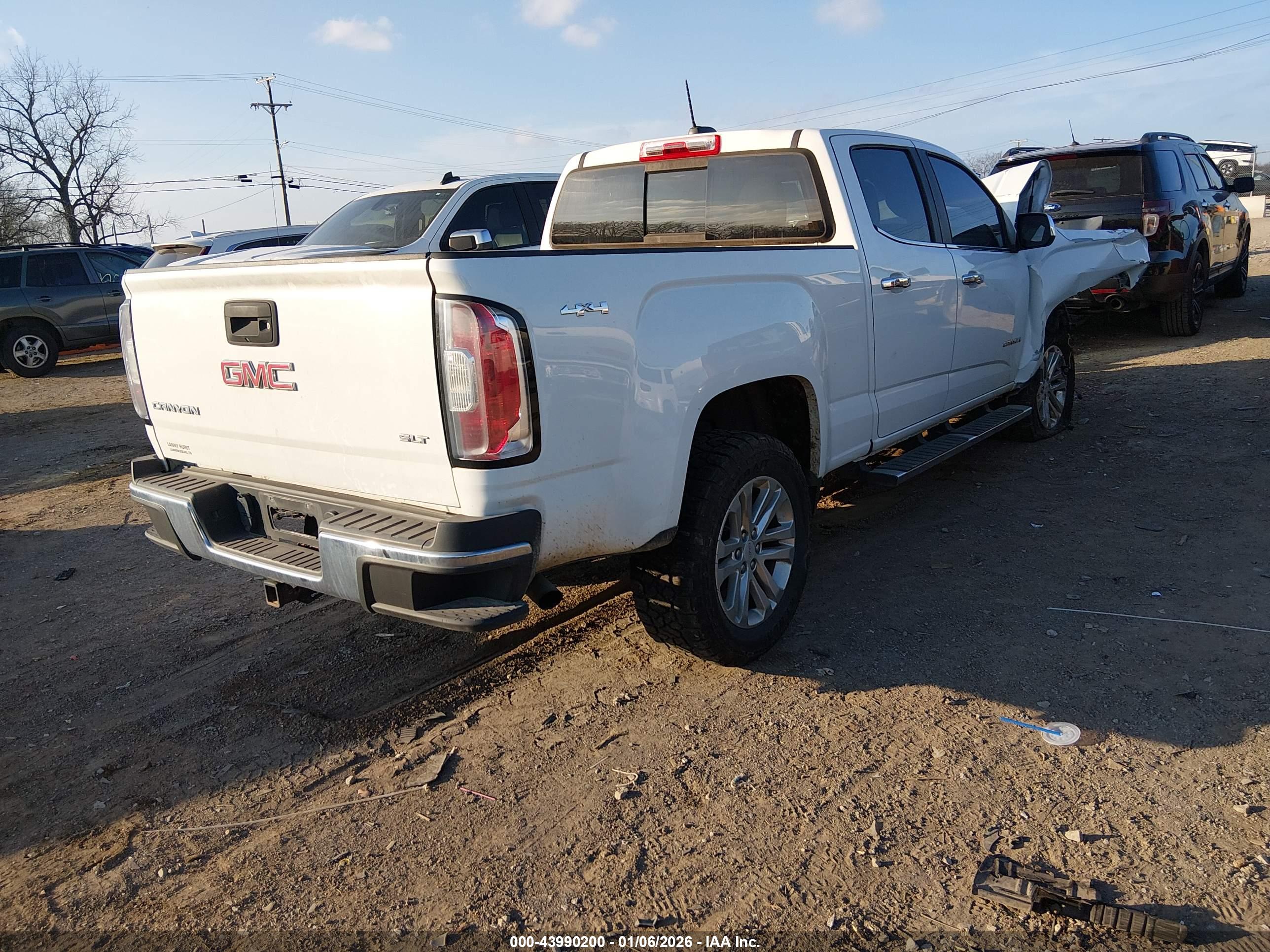 GMC CANYON image 4