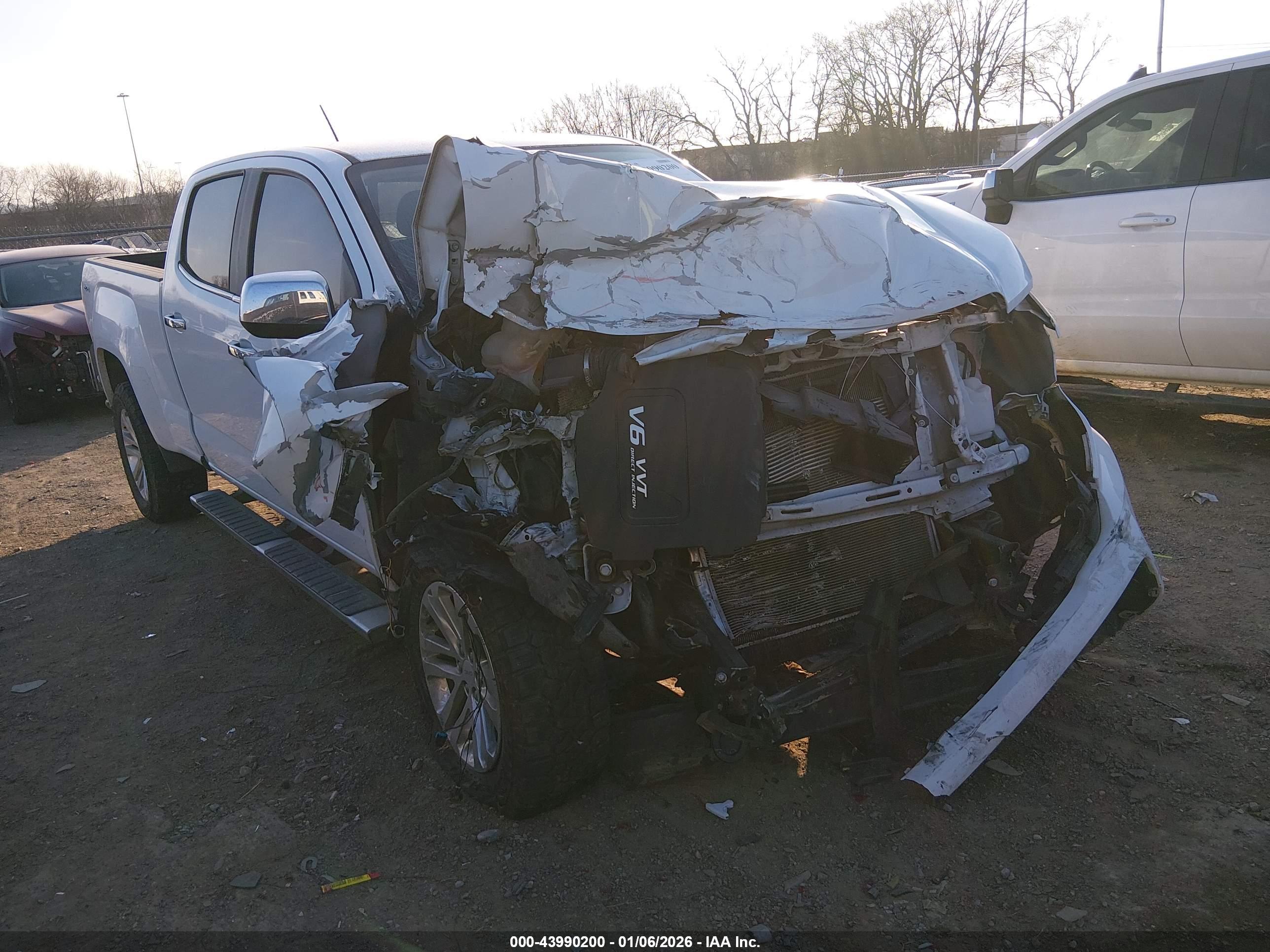 GMC CANYON image 6