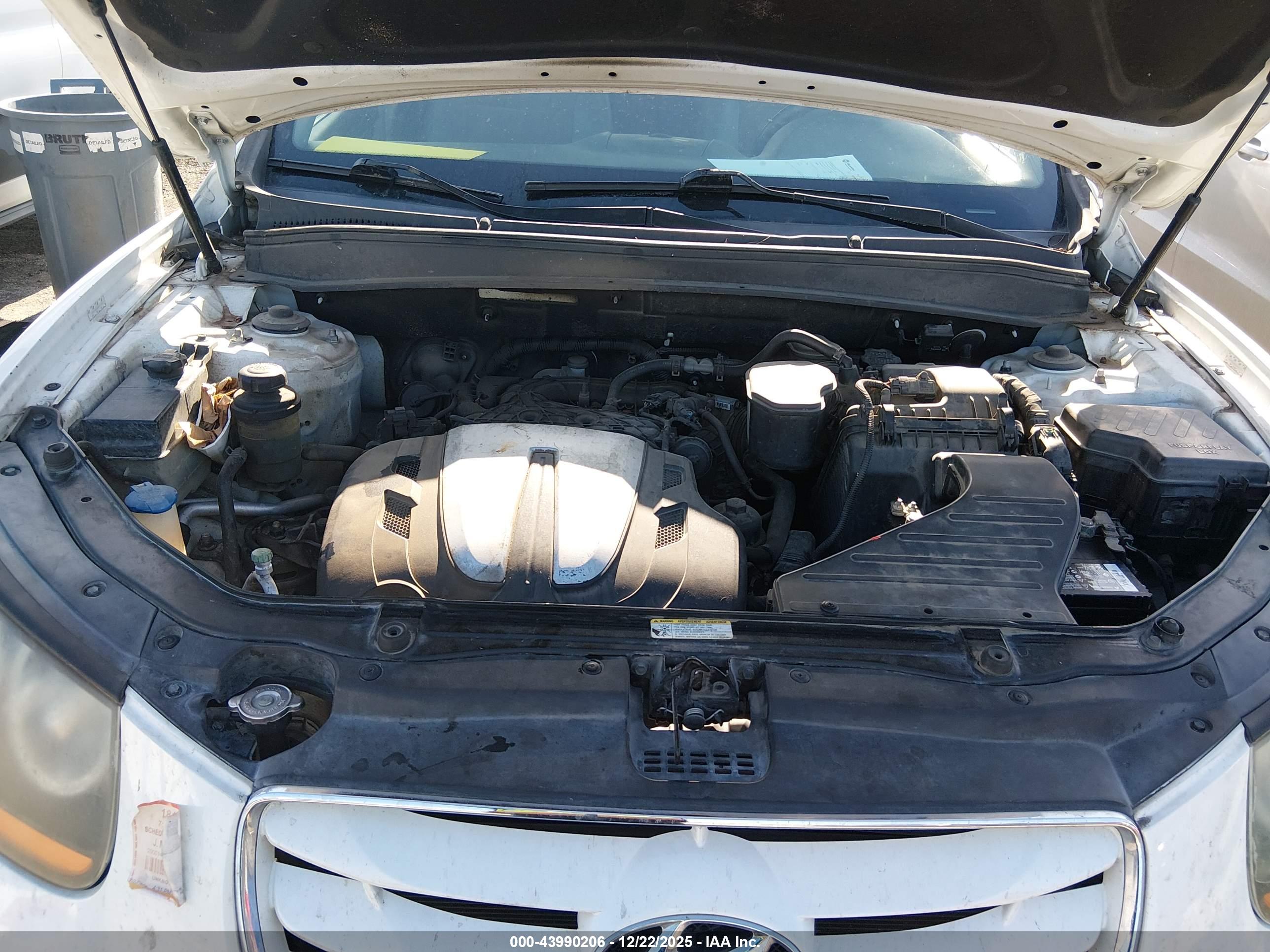 HYUNDAI SANTA image 10