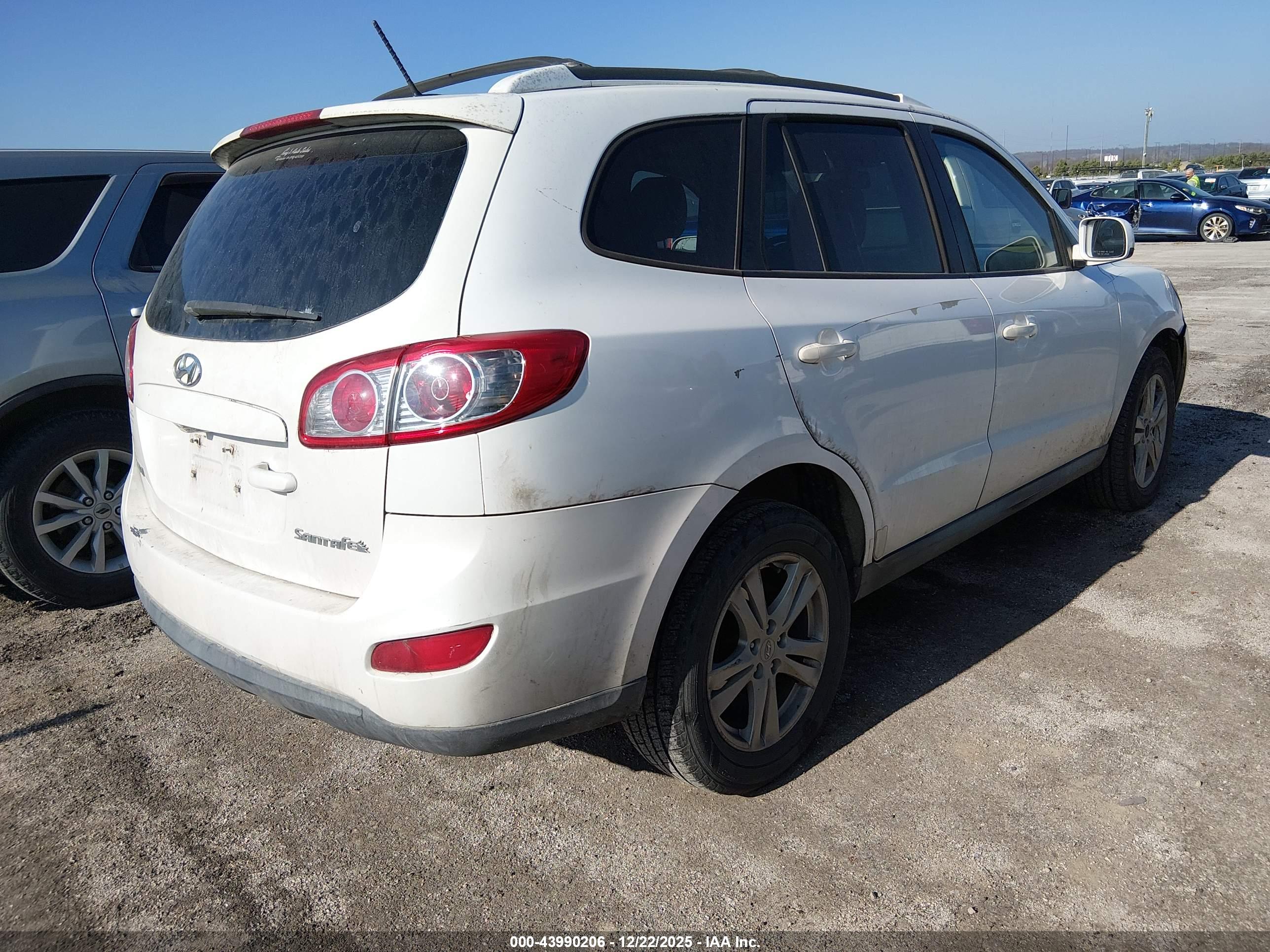 HYUNDAI SANTA image 4