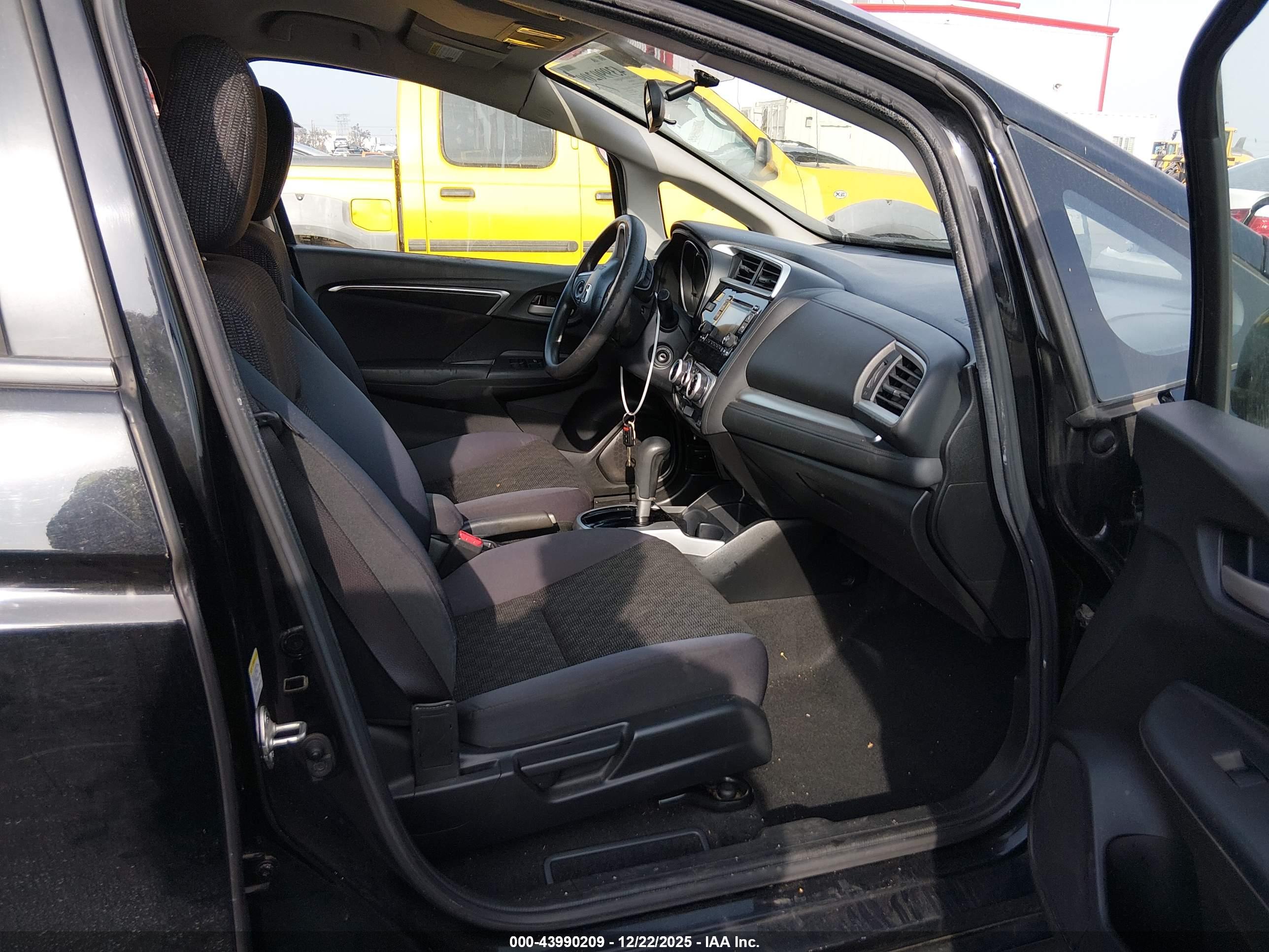 HONDA FIT image 5
